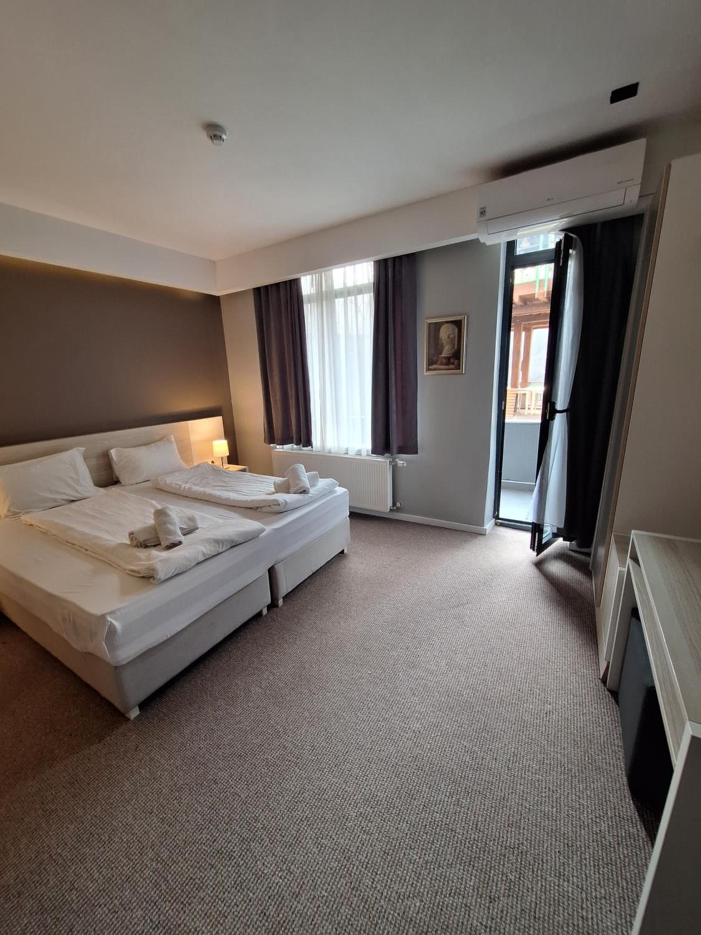 Standard Double or Twin Room with Balcony photo 2