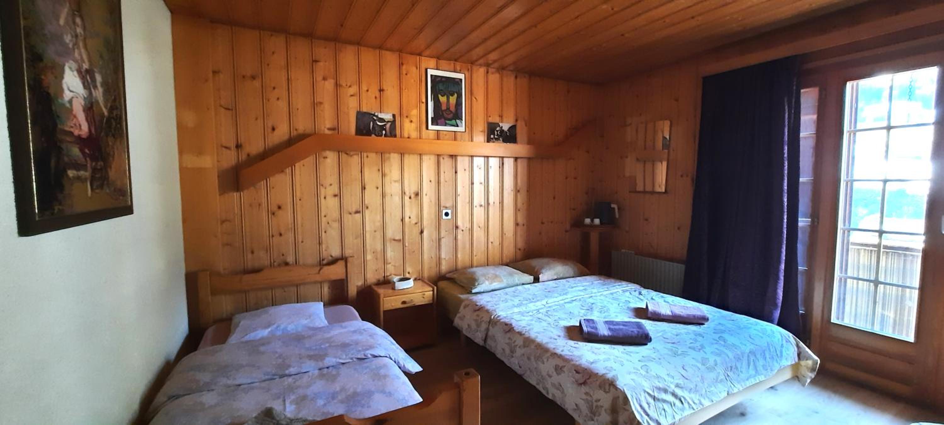 Family Room with Mountain View photo 3