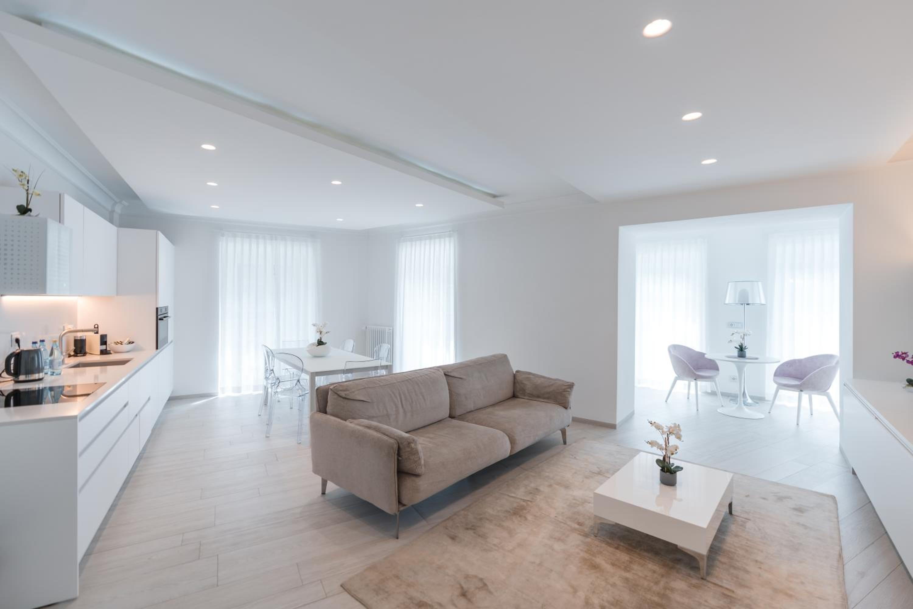 Three-Bedroom Premium Apartment photo 3