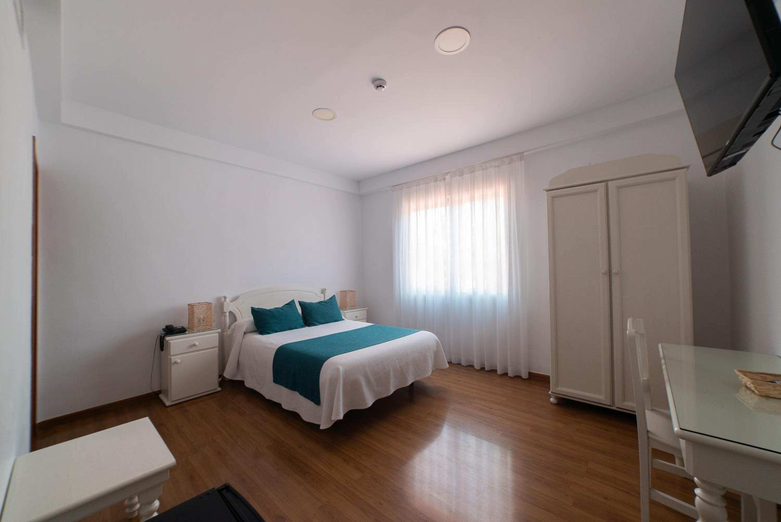 Double Room - Photo 4