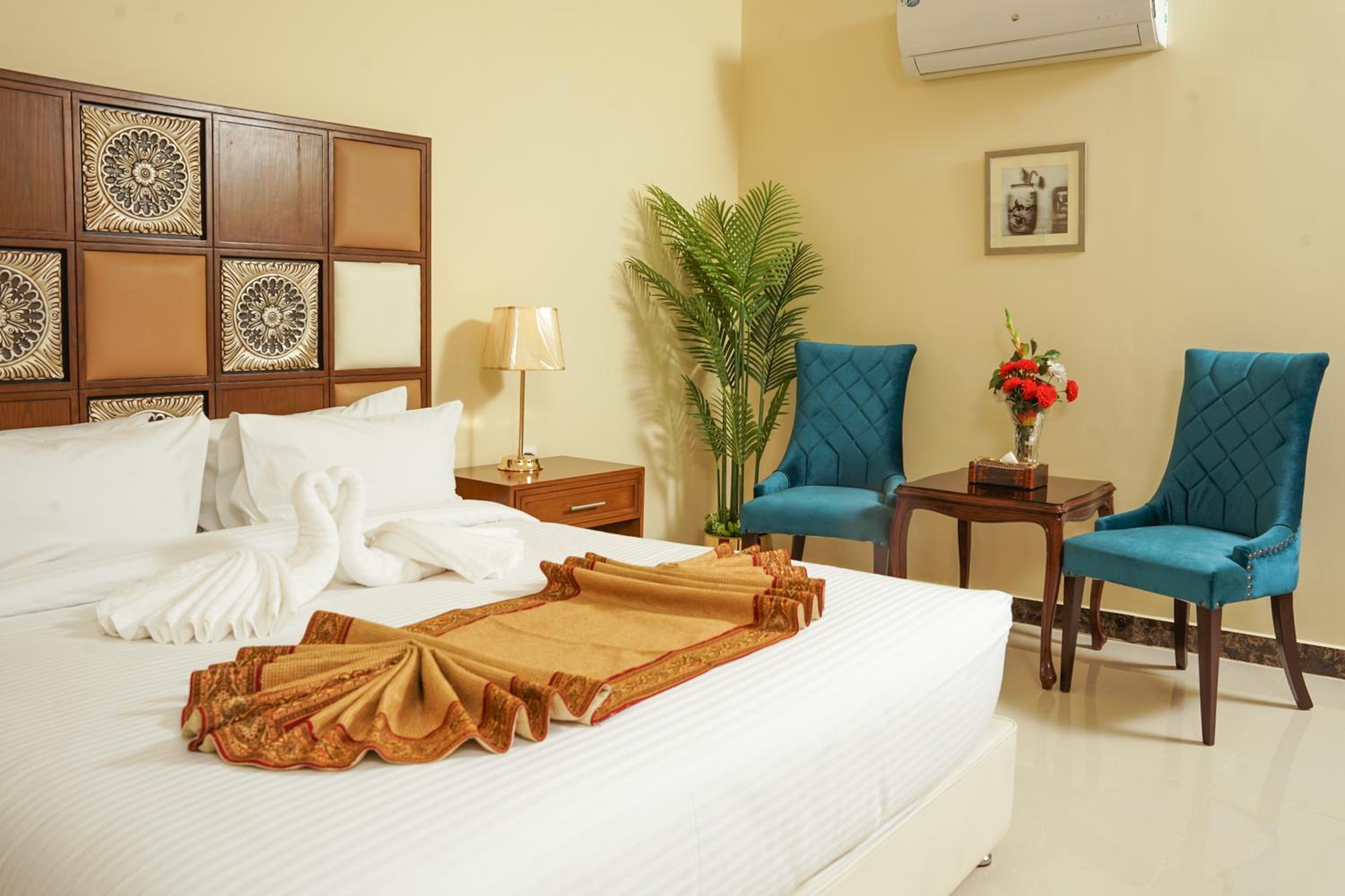 Deluxe King Room
