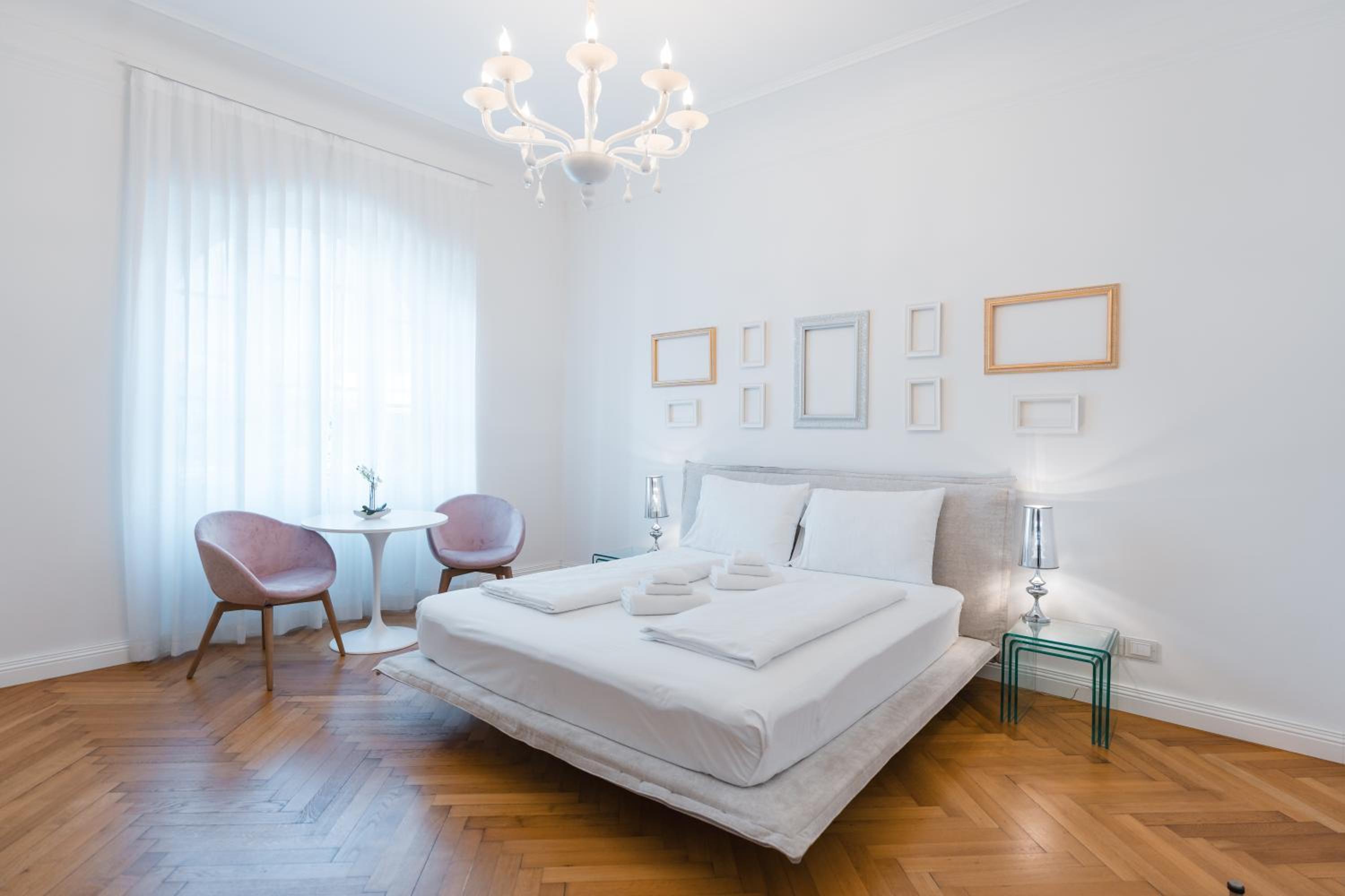 Three-Bedroom Premium Apartment with Balcony photo 3
