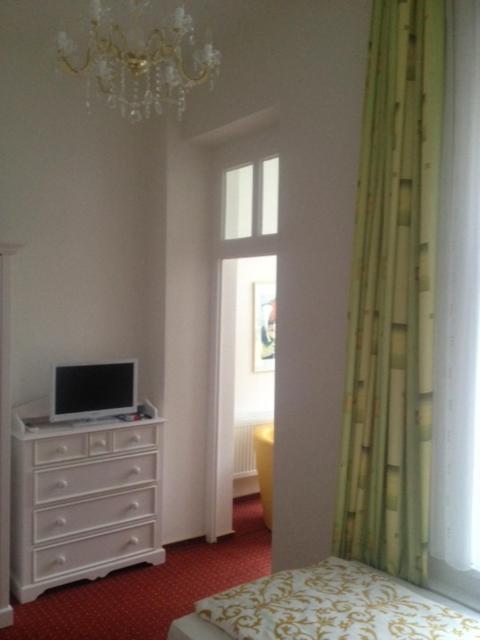 Small Double Room - Photo 2