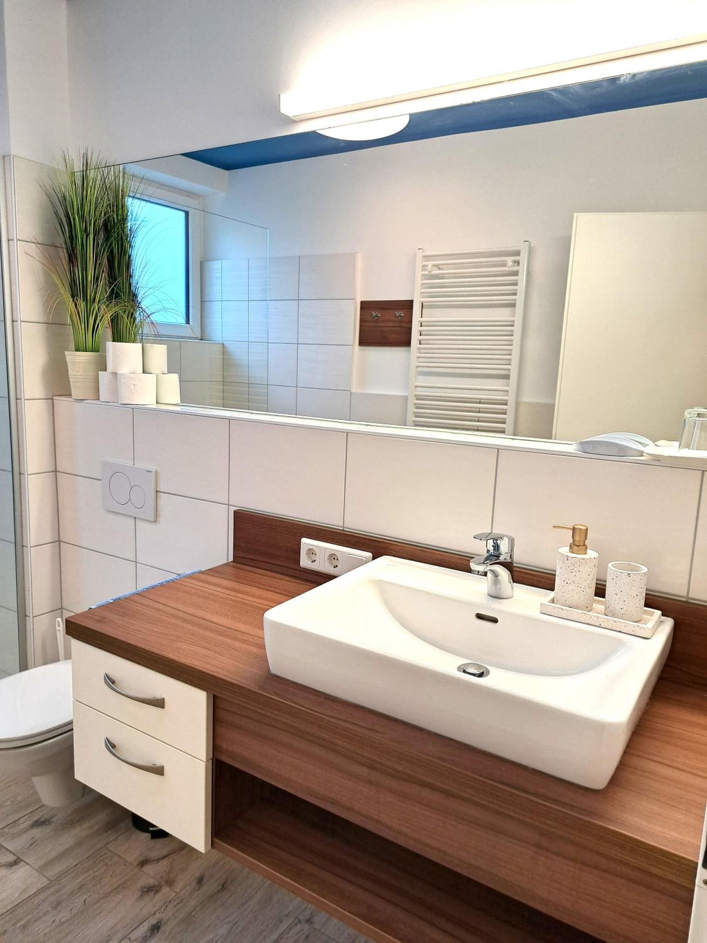 One-Bedroom Apartment with View photo 3