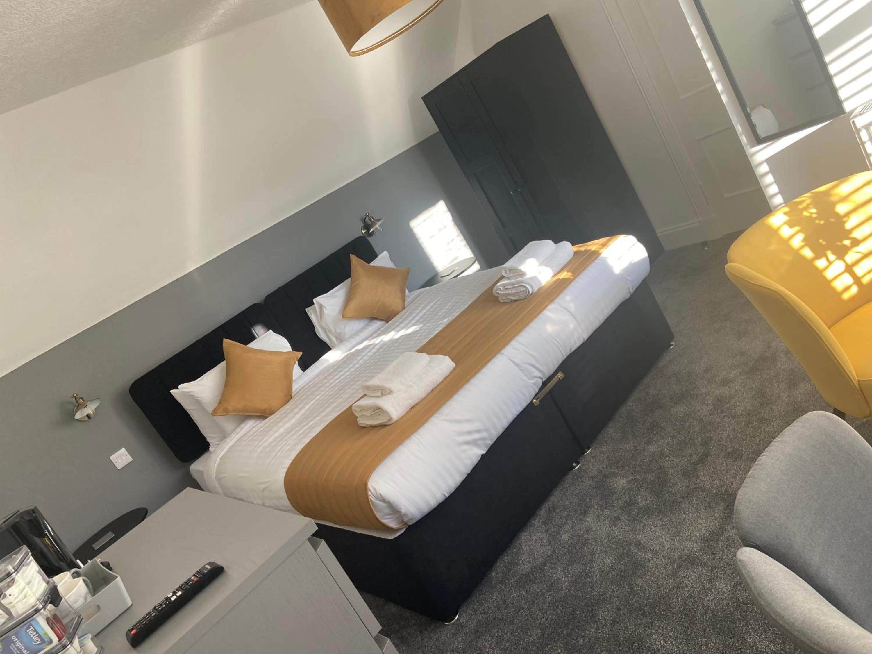 Superior Double or Twin Room - Photo 4