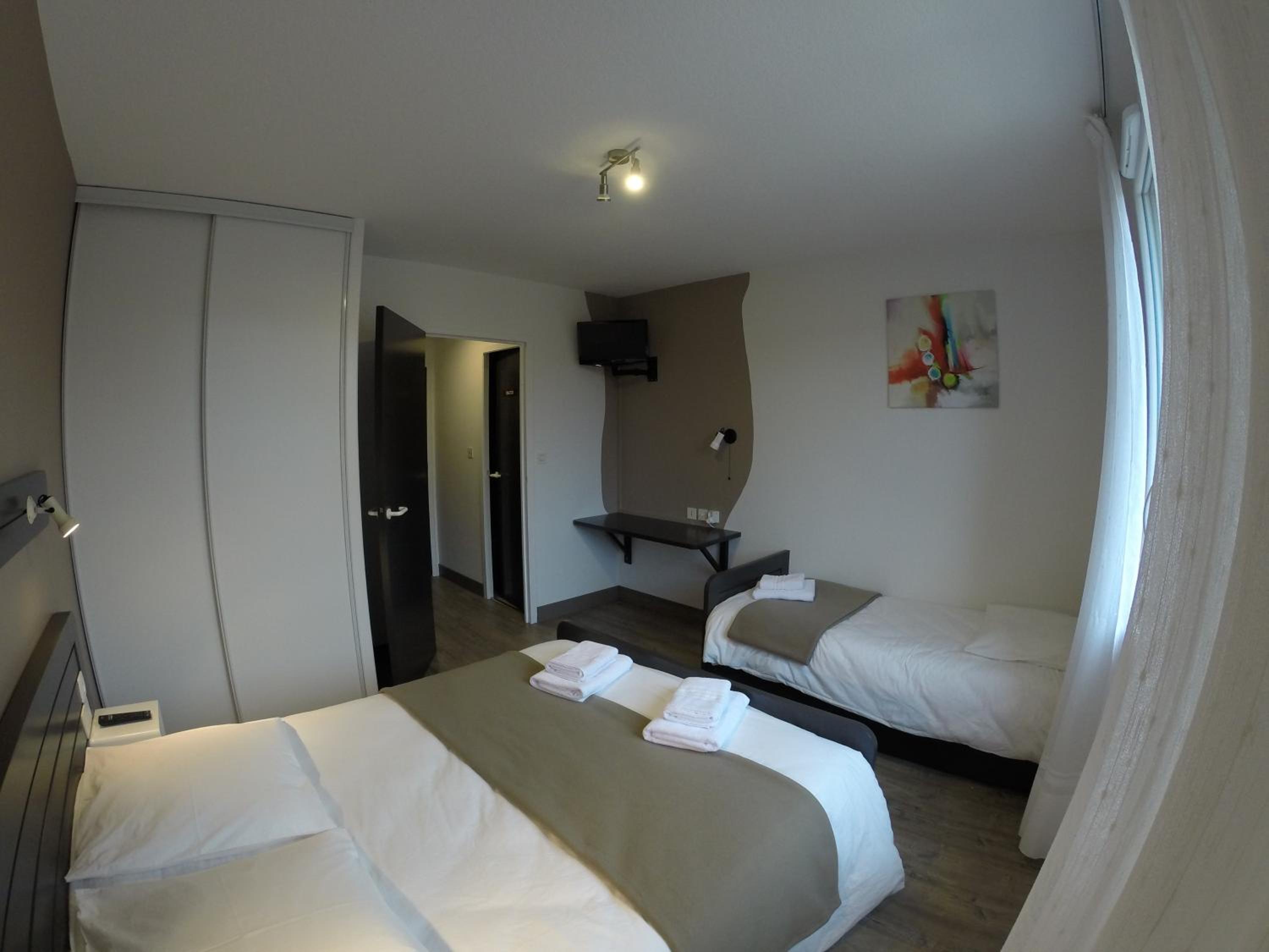 Classic Triple Room photo 1