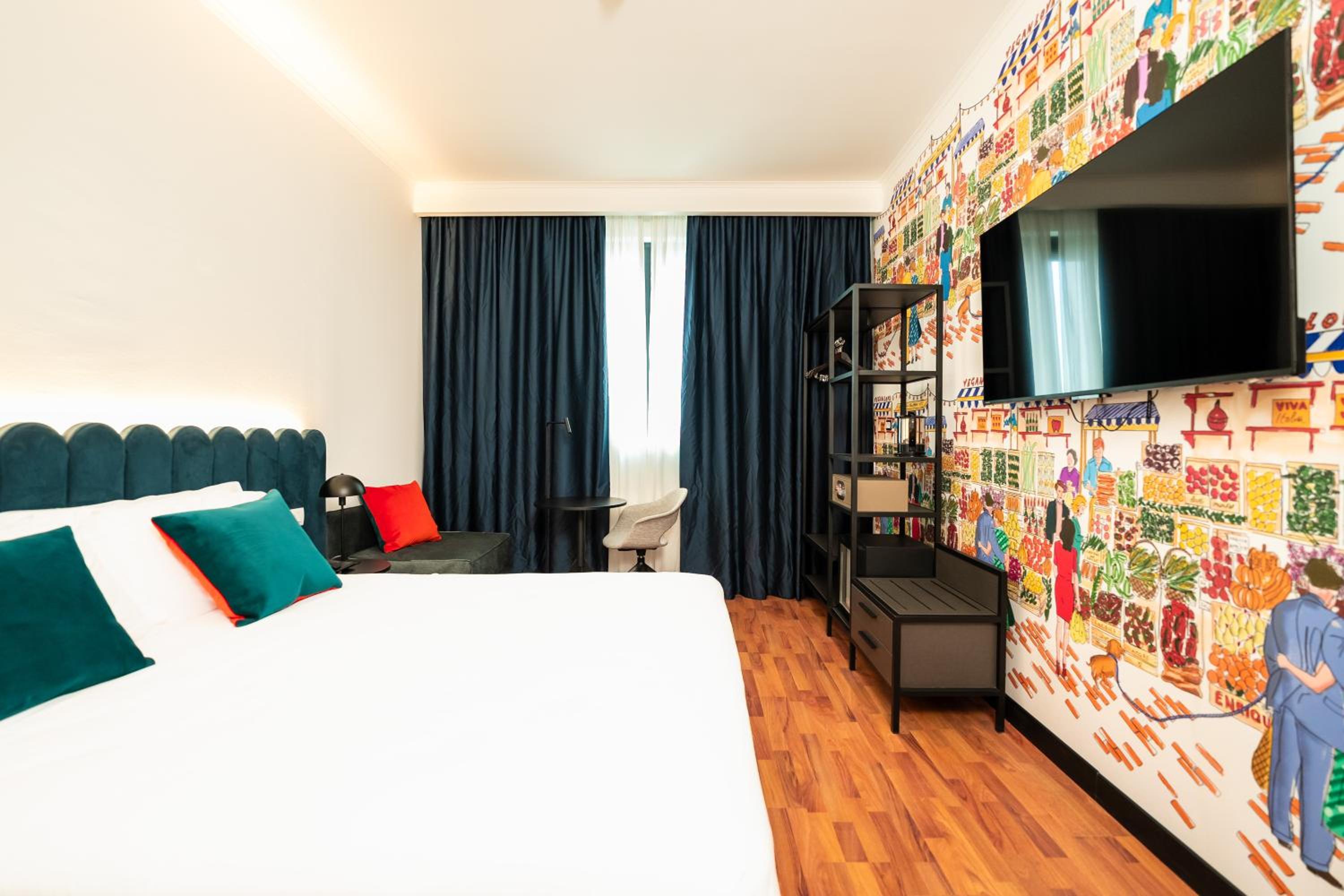Graffiti Double Room - Photo 12