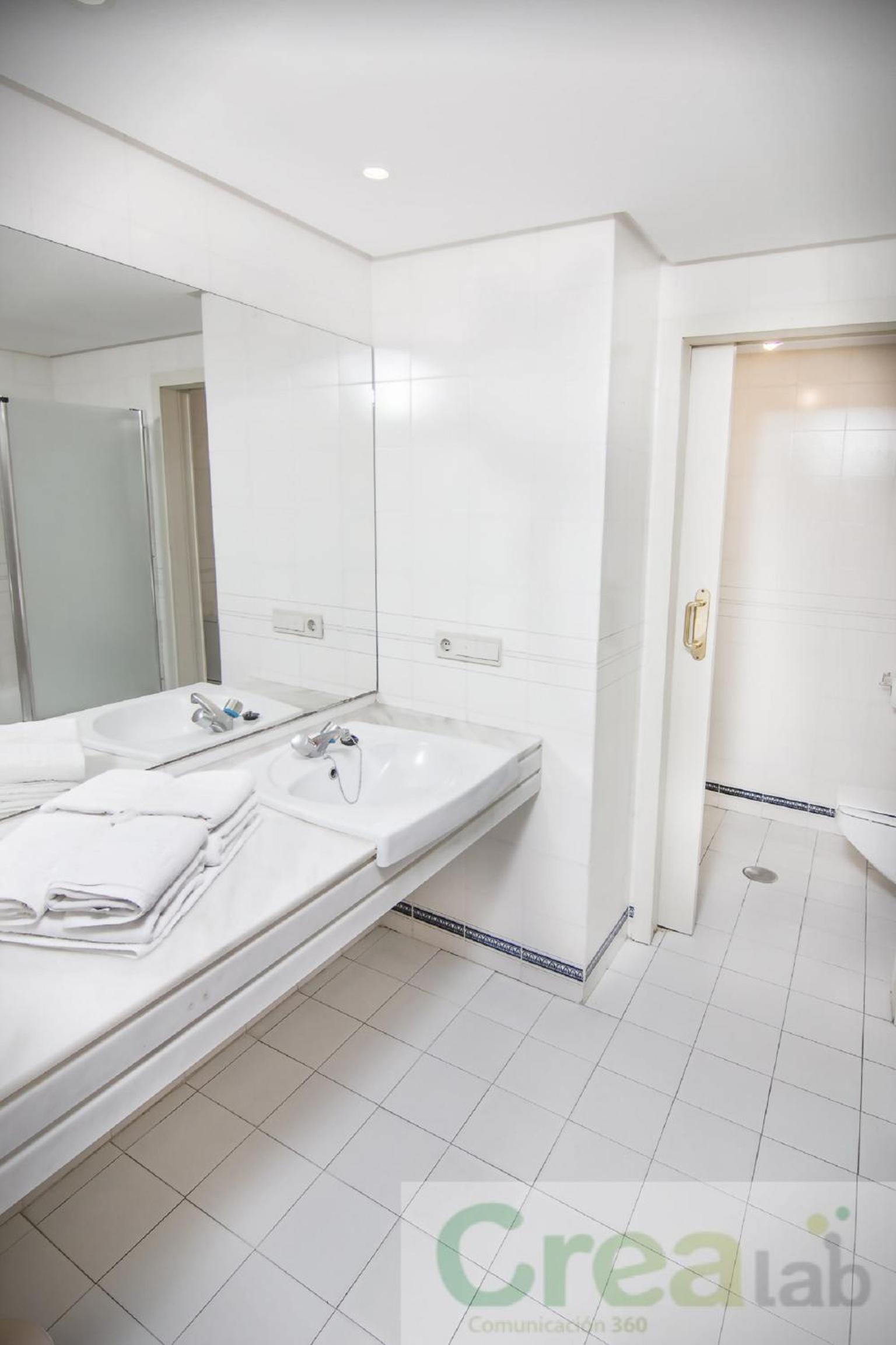 One-Bedroom Apartment (2 Adults) - Photo 5