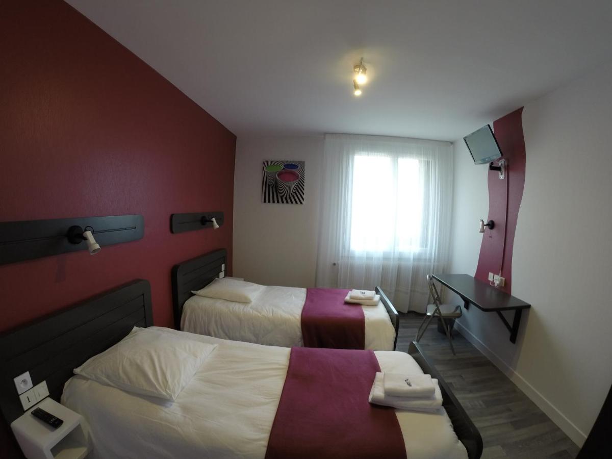 Twin Room - Photo 1