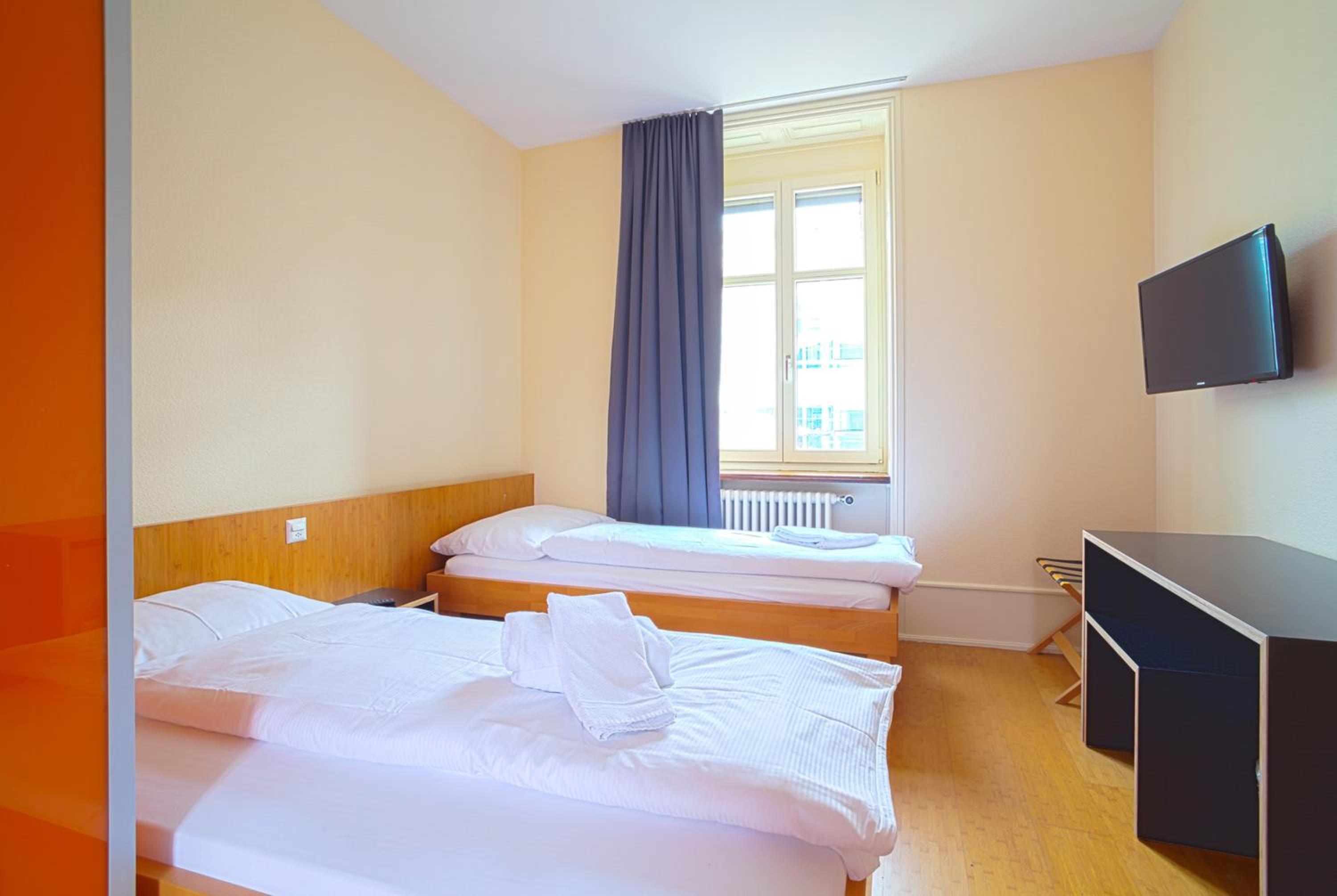 Standard Twin Room (self-check-in) photo 2