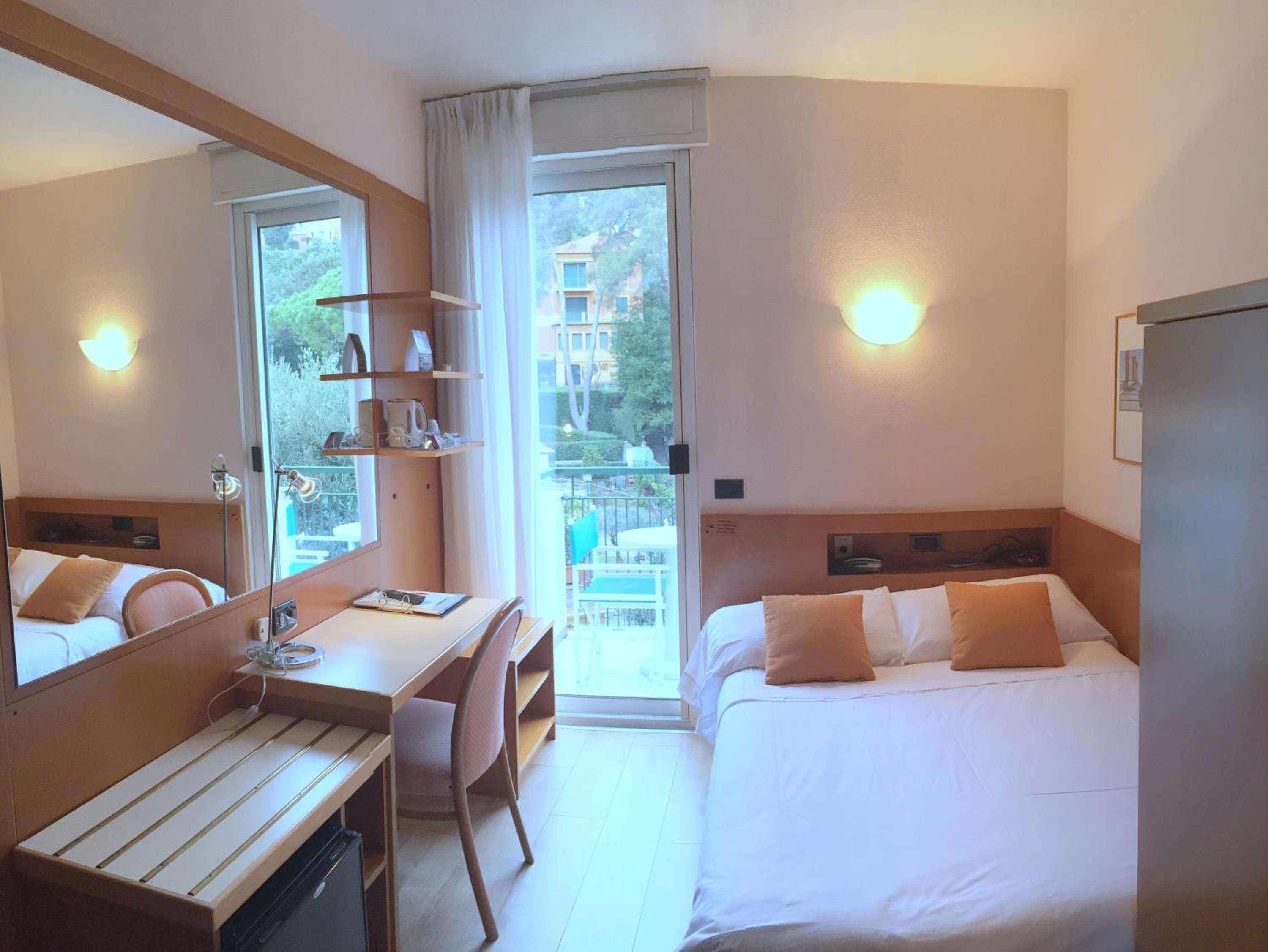 Single Room with Garden View - Photo 3