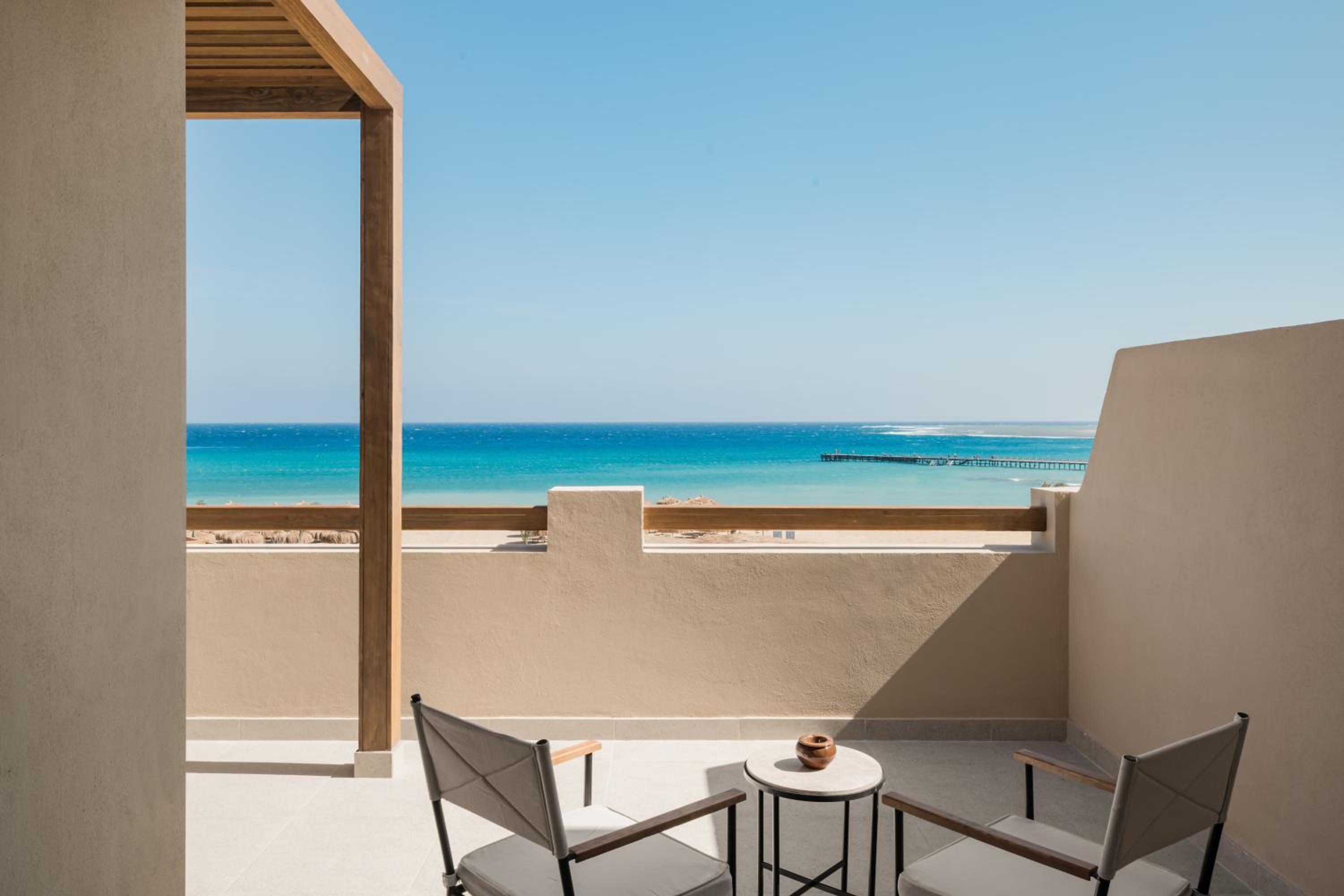 Deluxe Family Queen Sea View