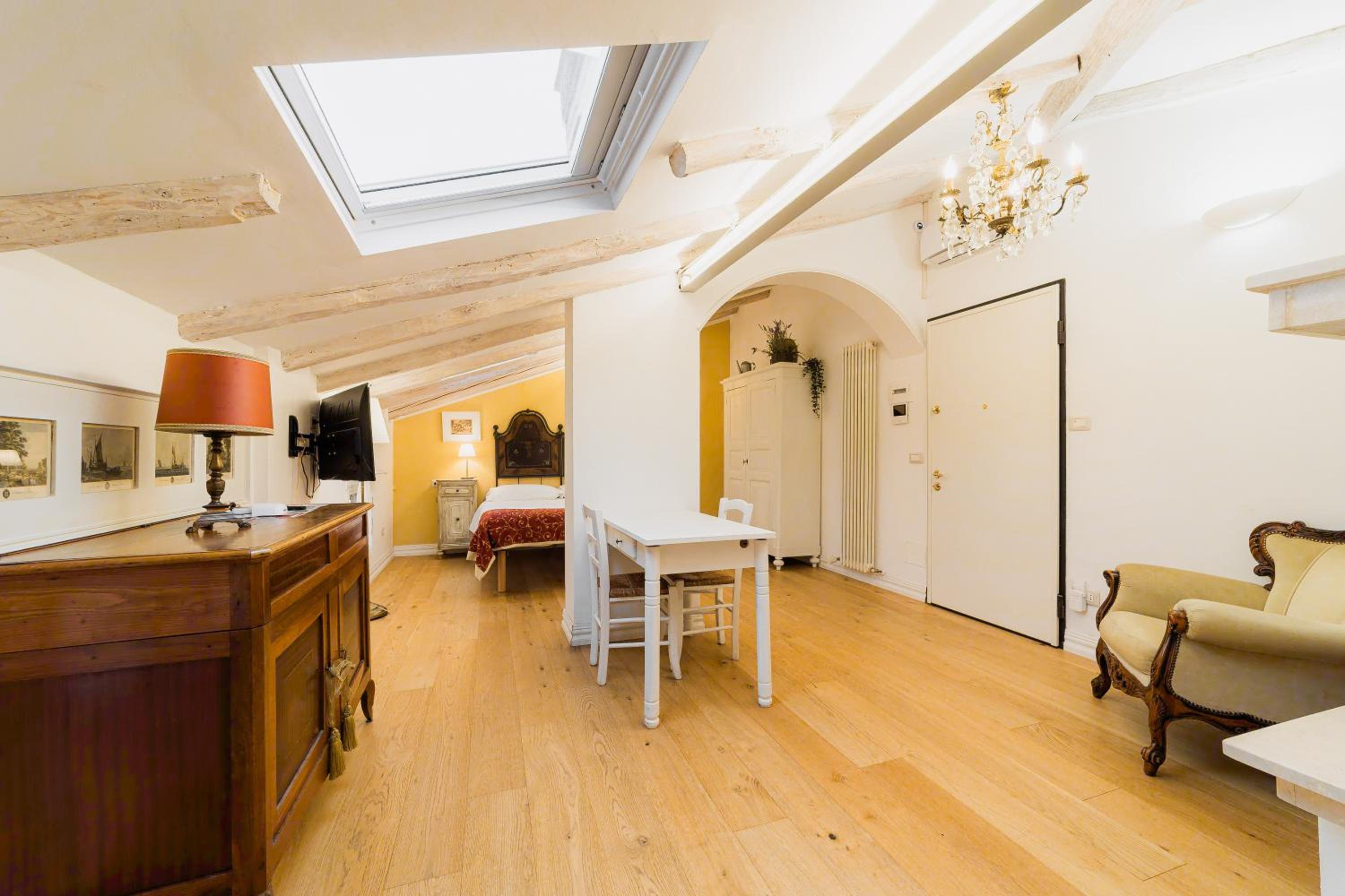 Suite Apartment