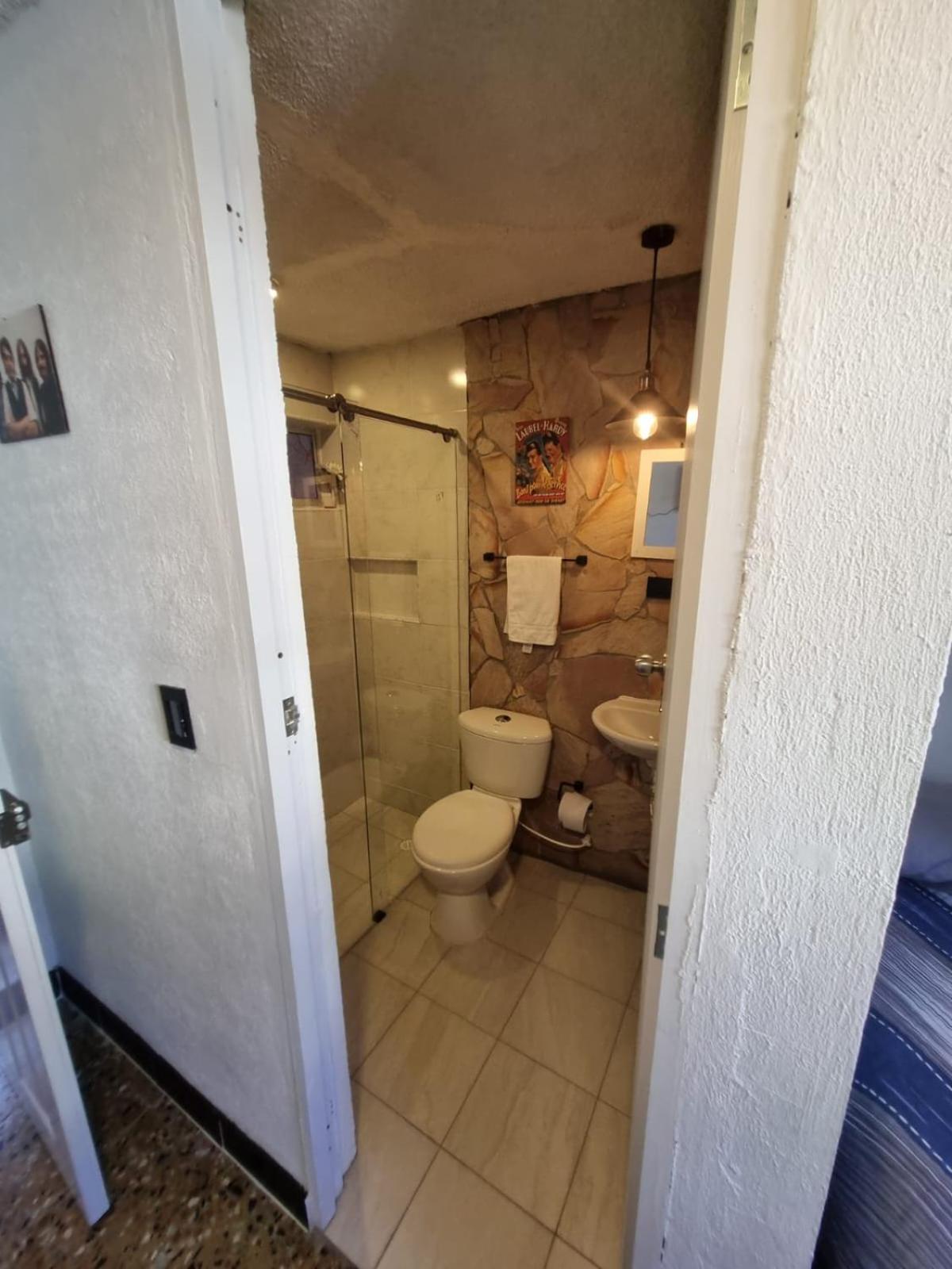 Twin Room with Private Bathroom photo 2