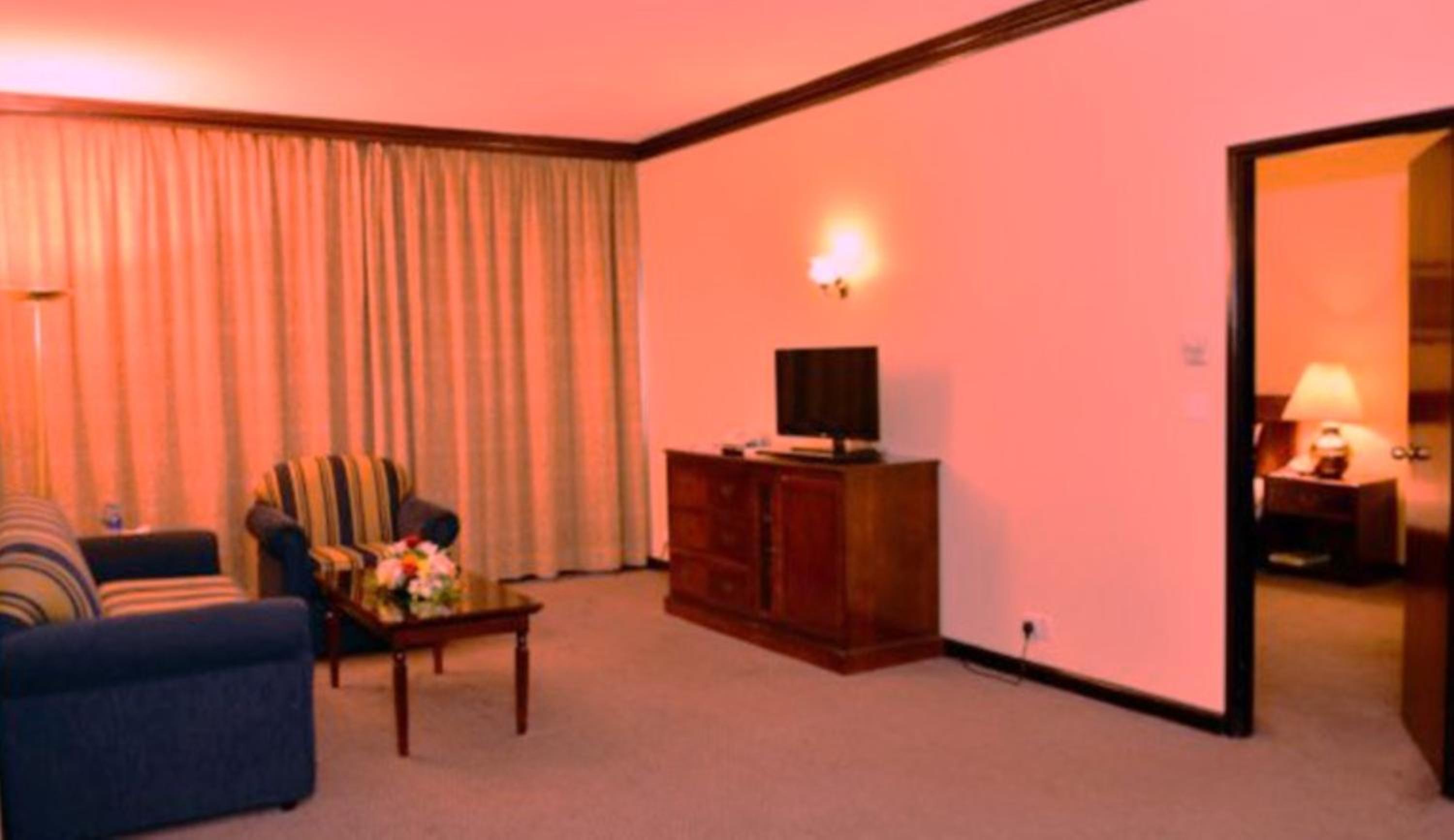 Premium King Room photo 3