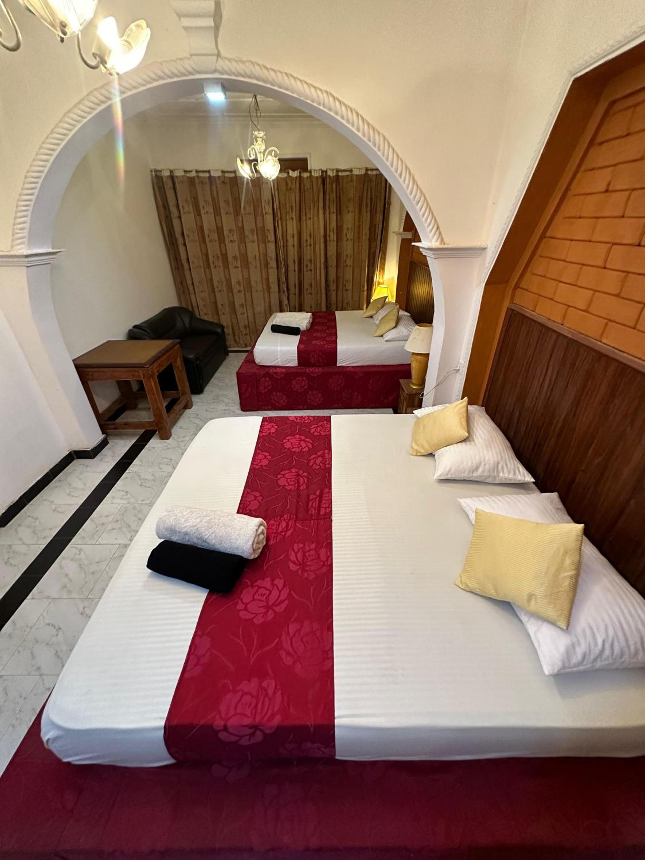 Deluxe Double or Twin Room photo 3