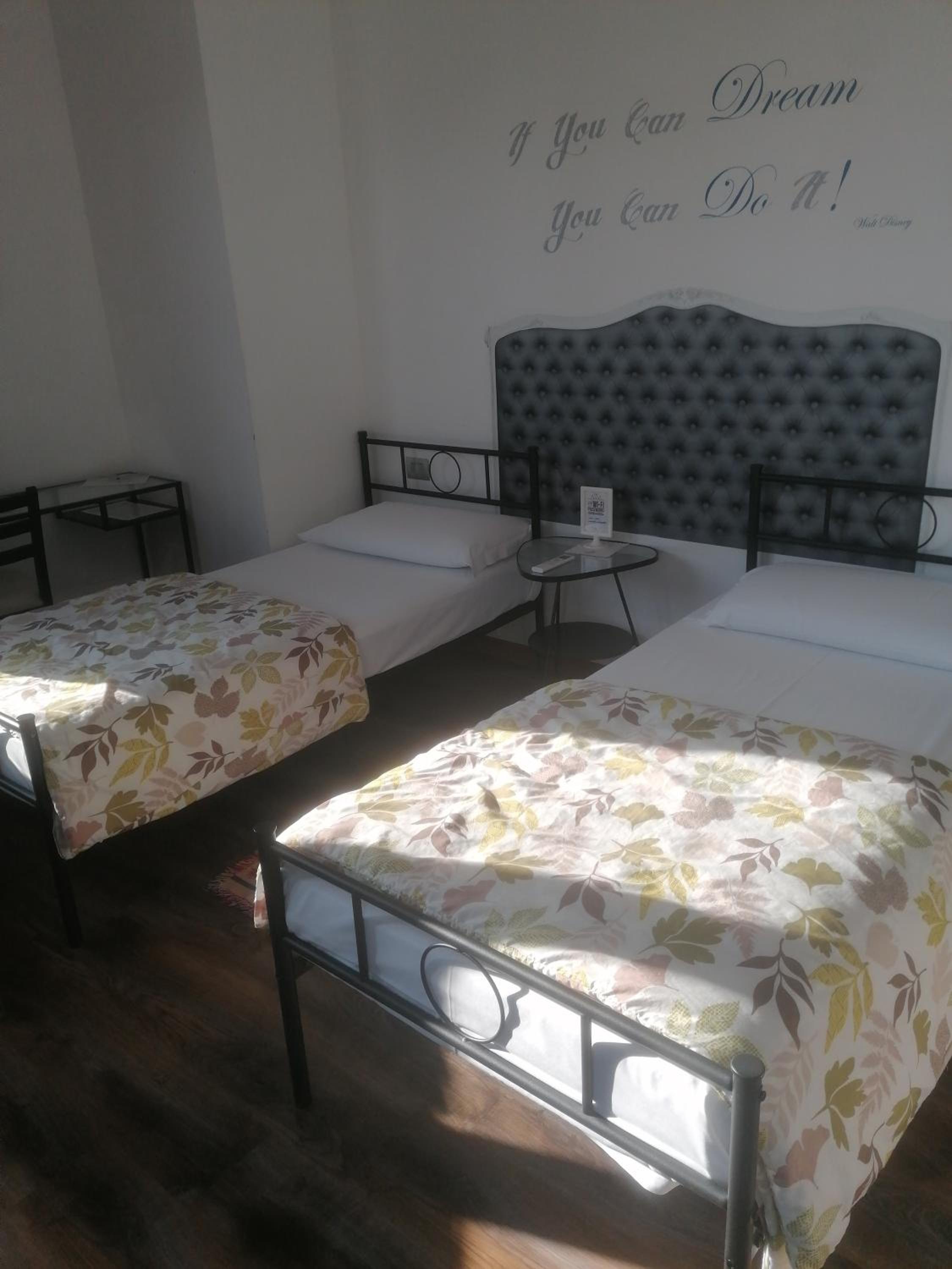 Twin Room with Private External Bathroom