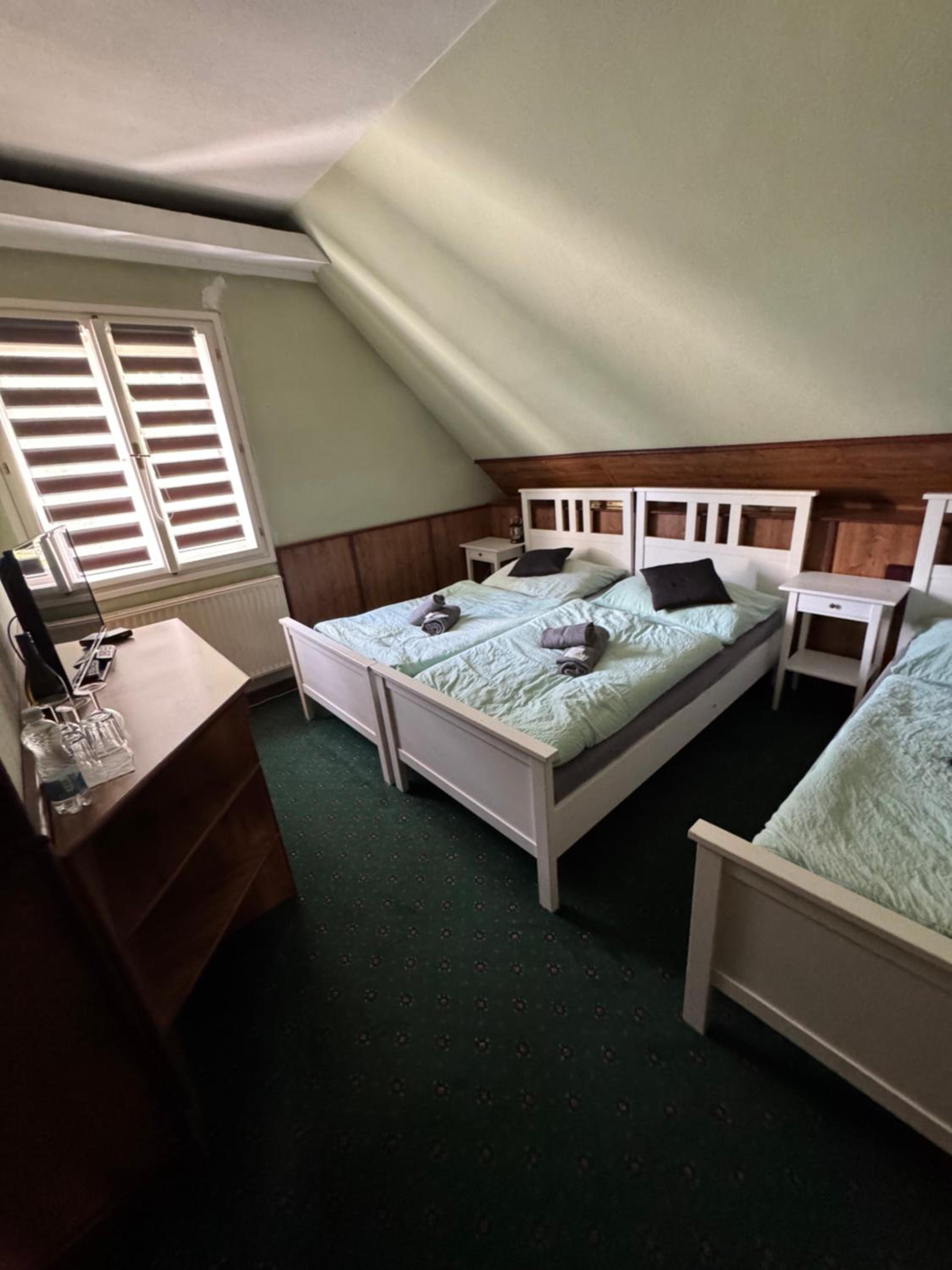 Triple Room with Bathroom photo 2