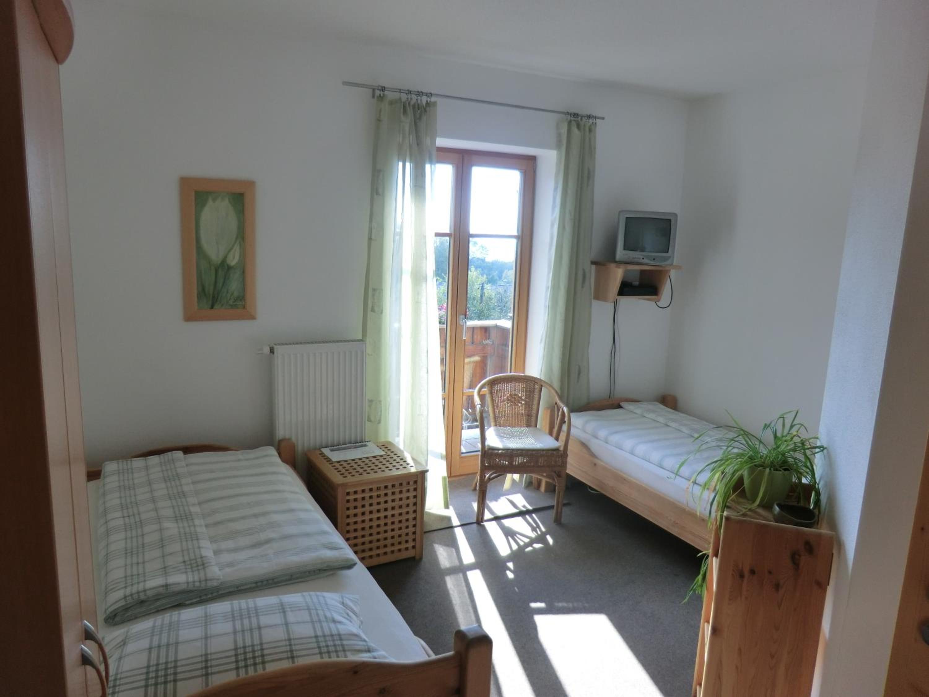 Single Room photo 2