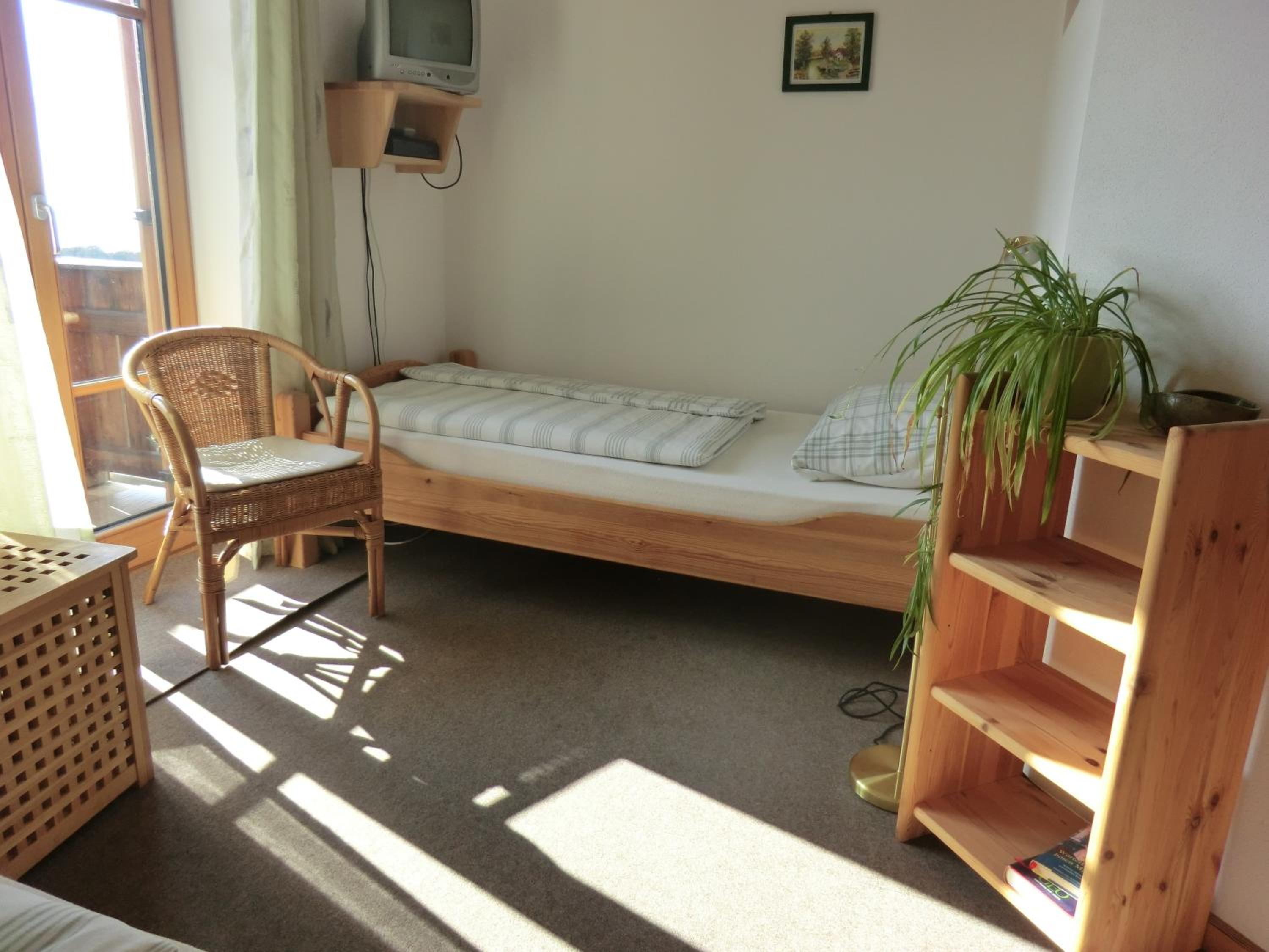 Single Room photo 3