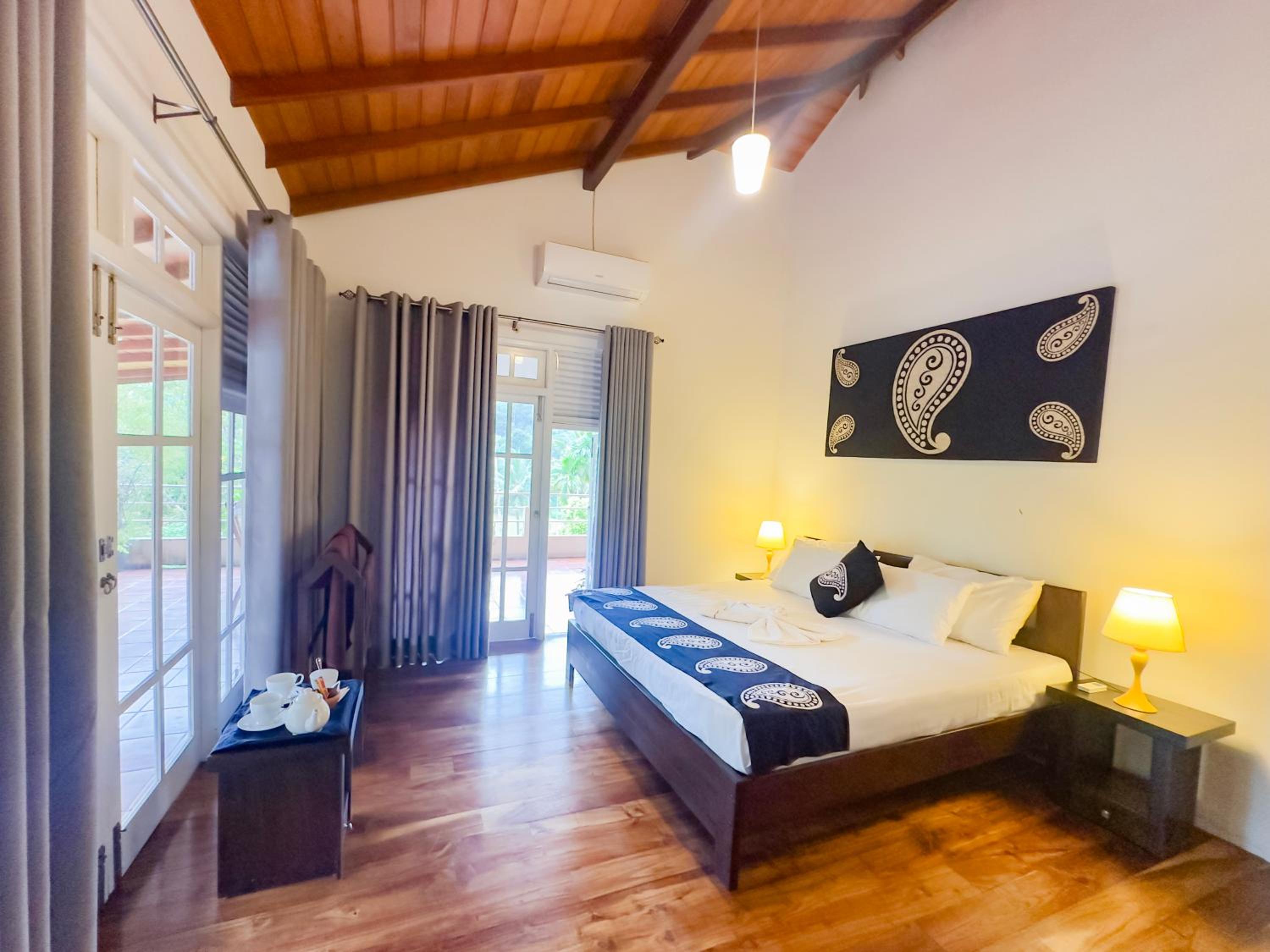 Deluxe Double Room - Photo 23