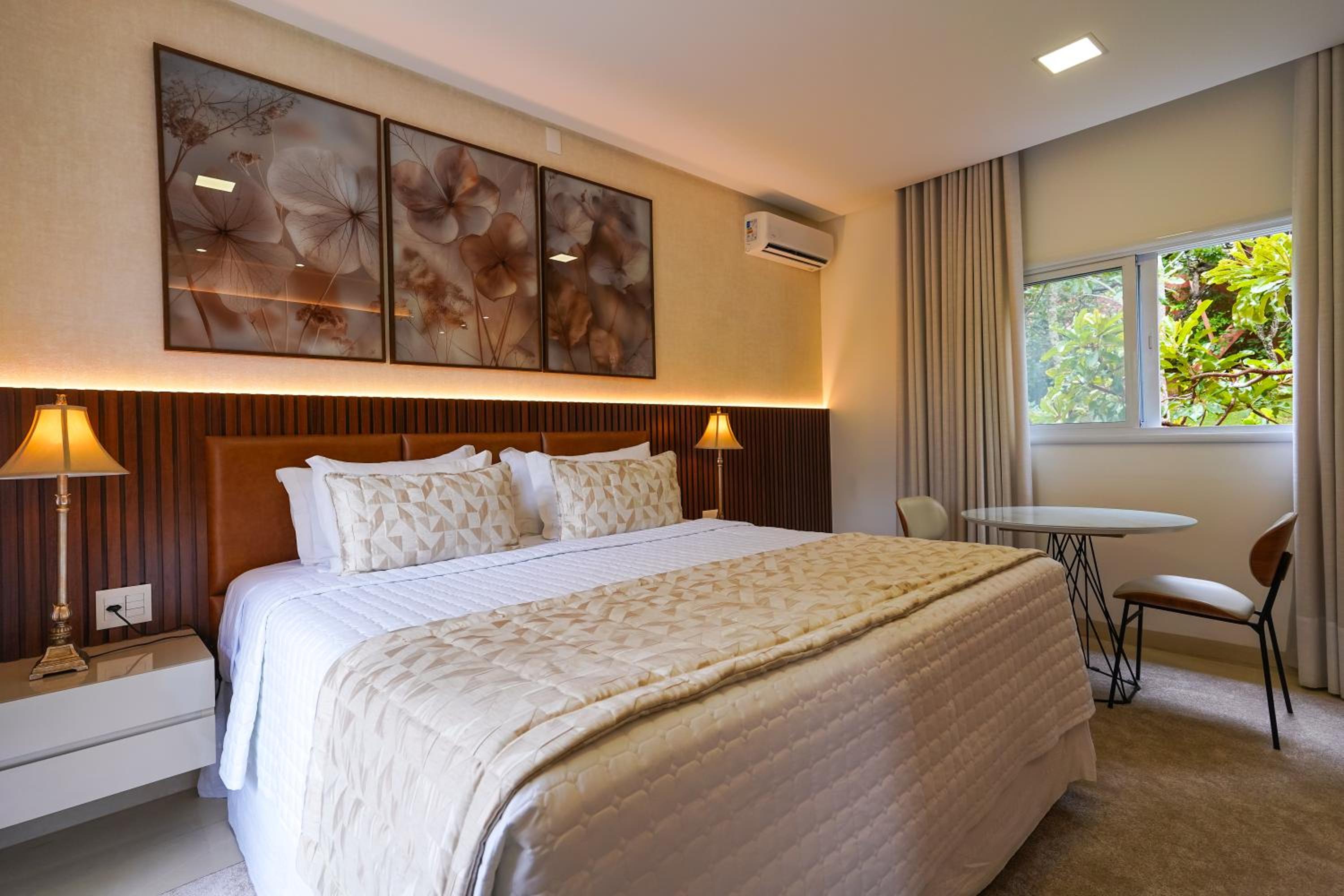 Suite with Spa Bath