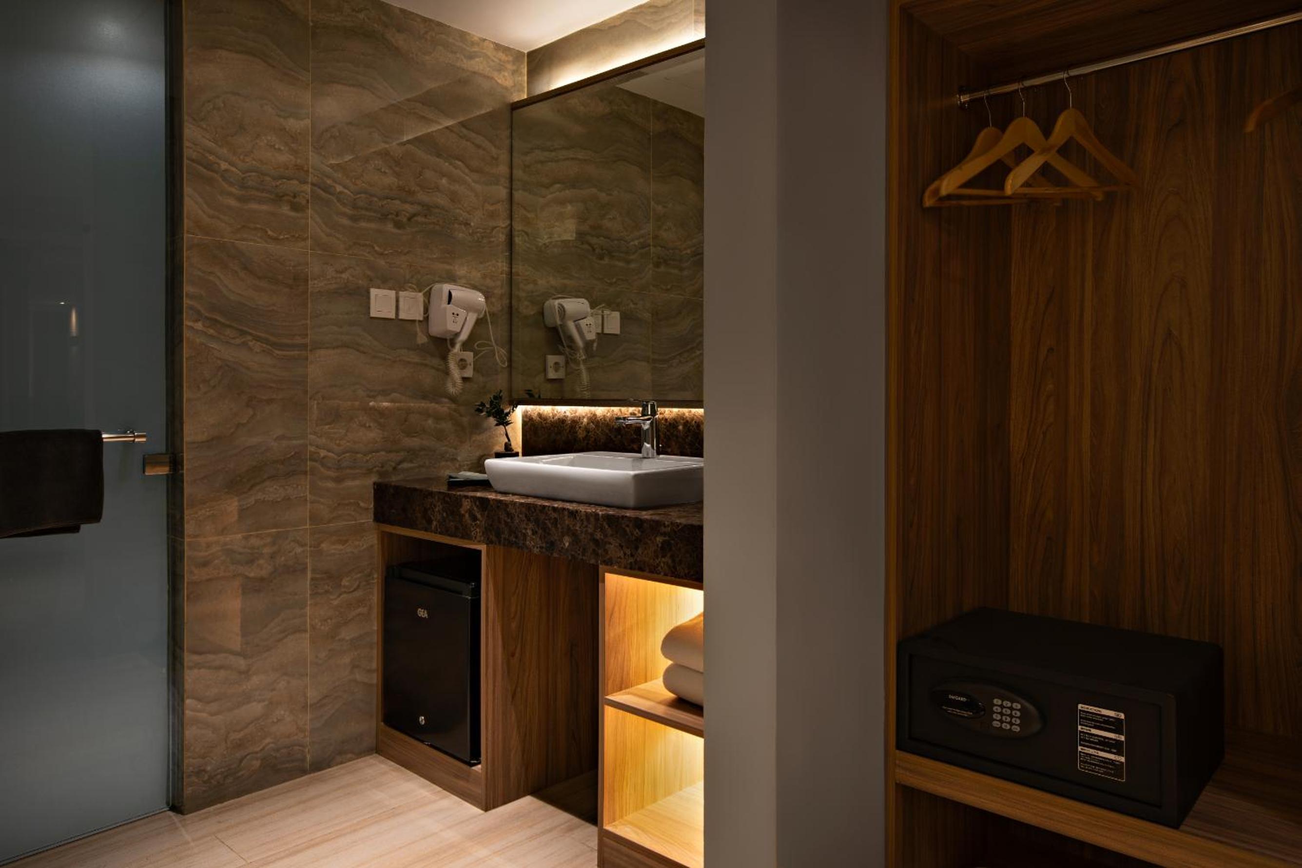 Premier King Room