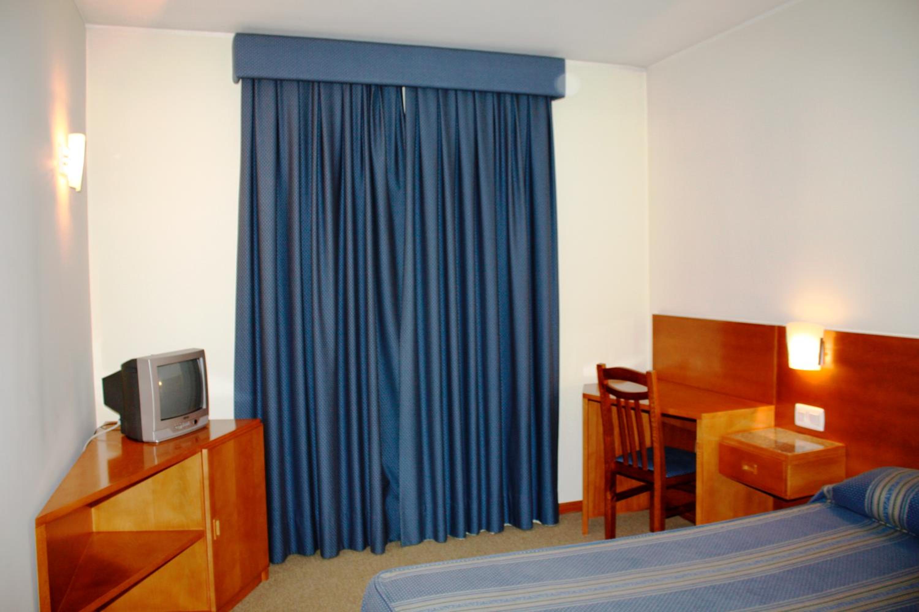 Quadruple Room - Photo 8
