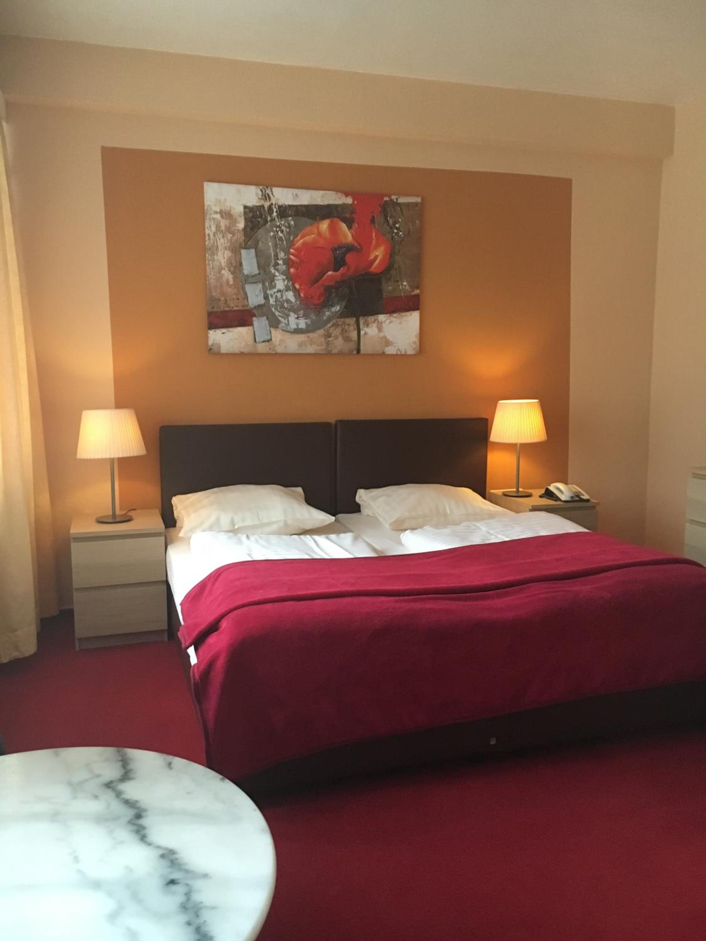 Double Room - Photo 11