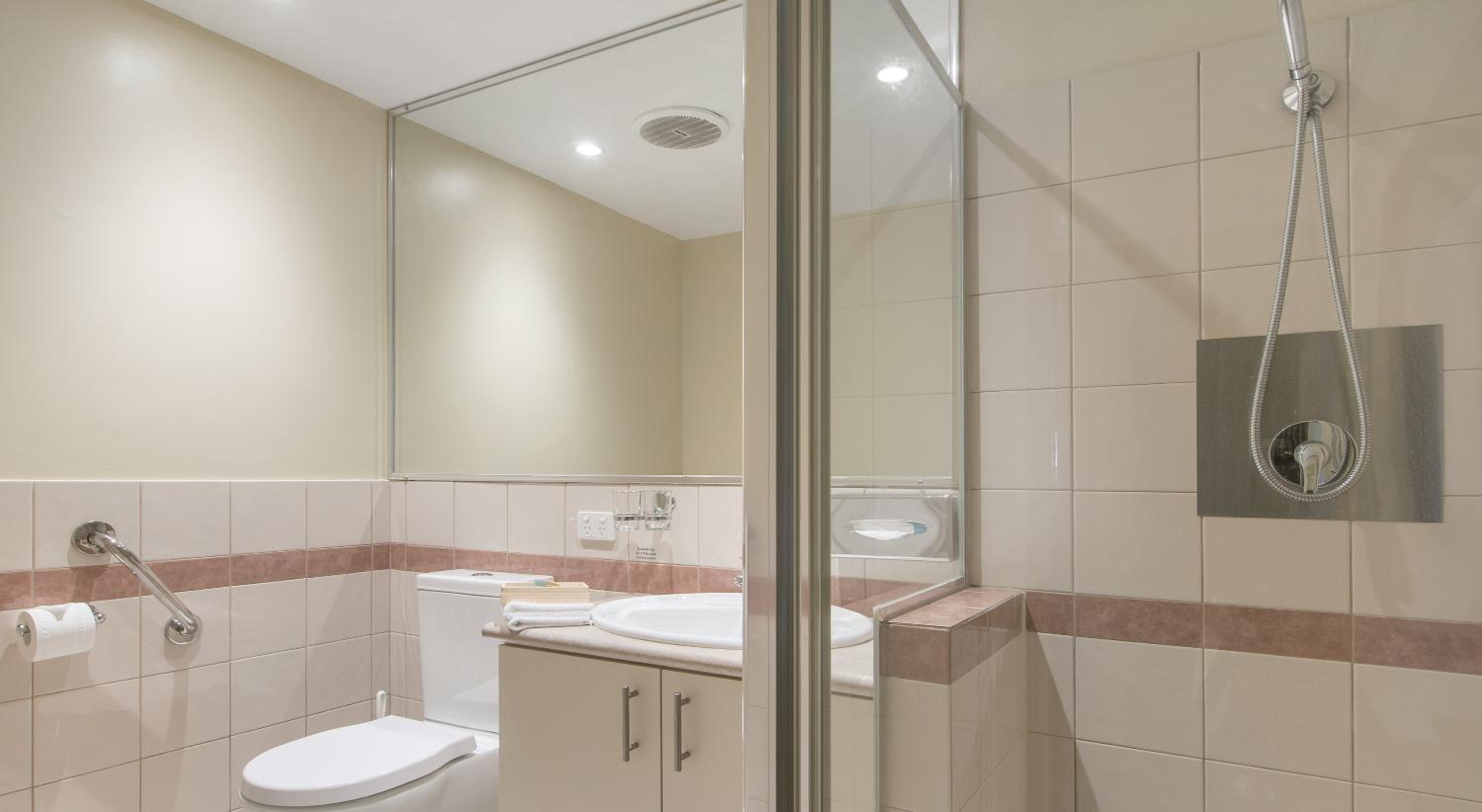 Standard One-Bedroom Twin Bed Suite