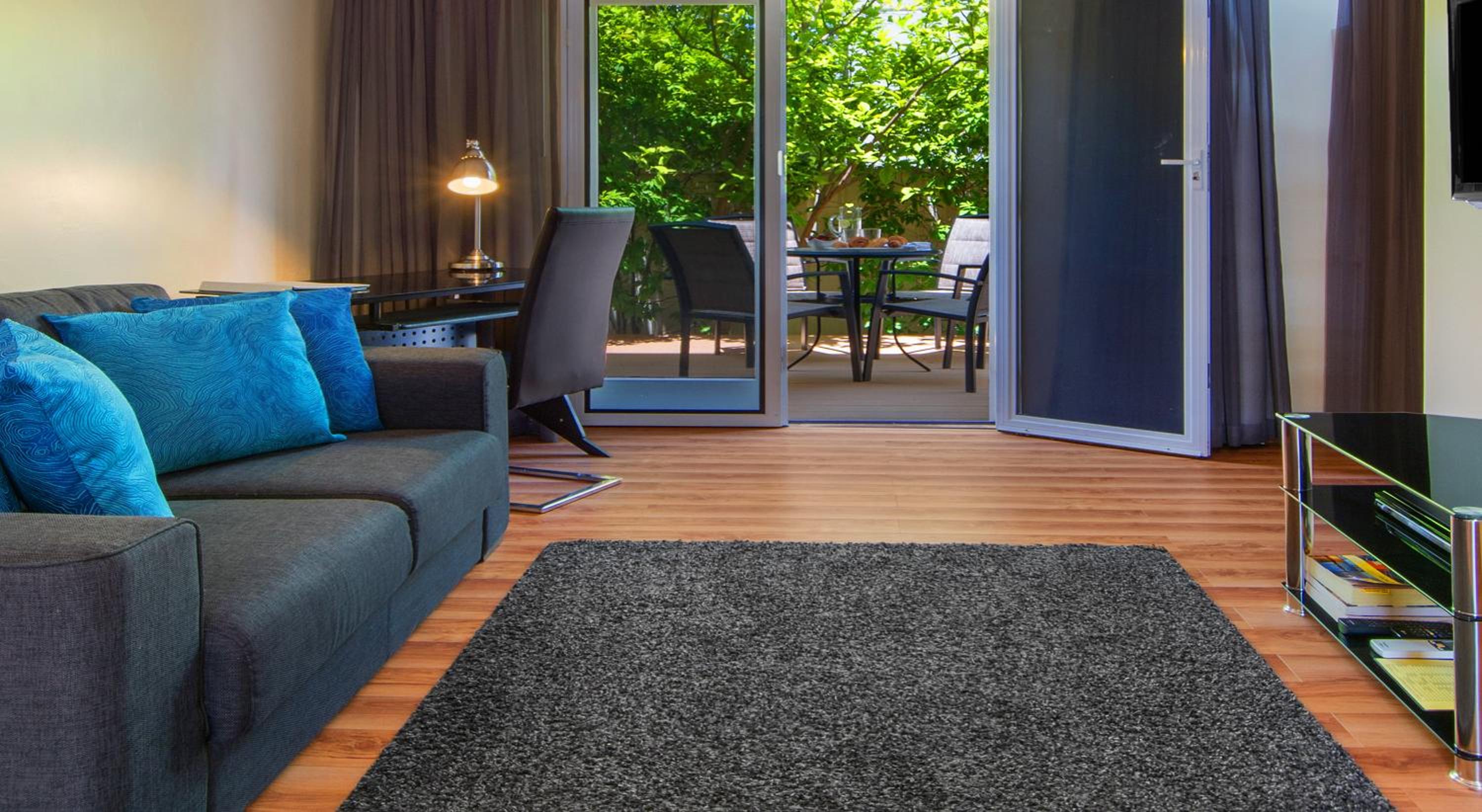 One-Bedroom Suite with Courtyard
