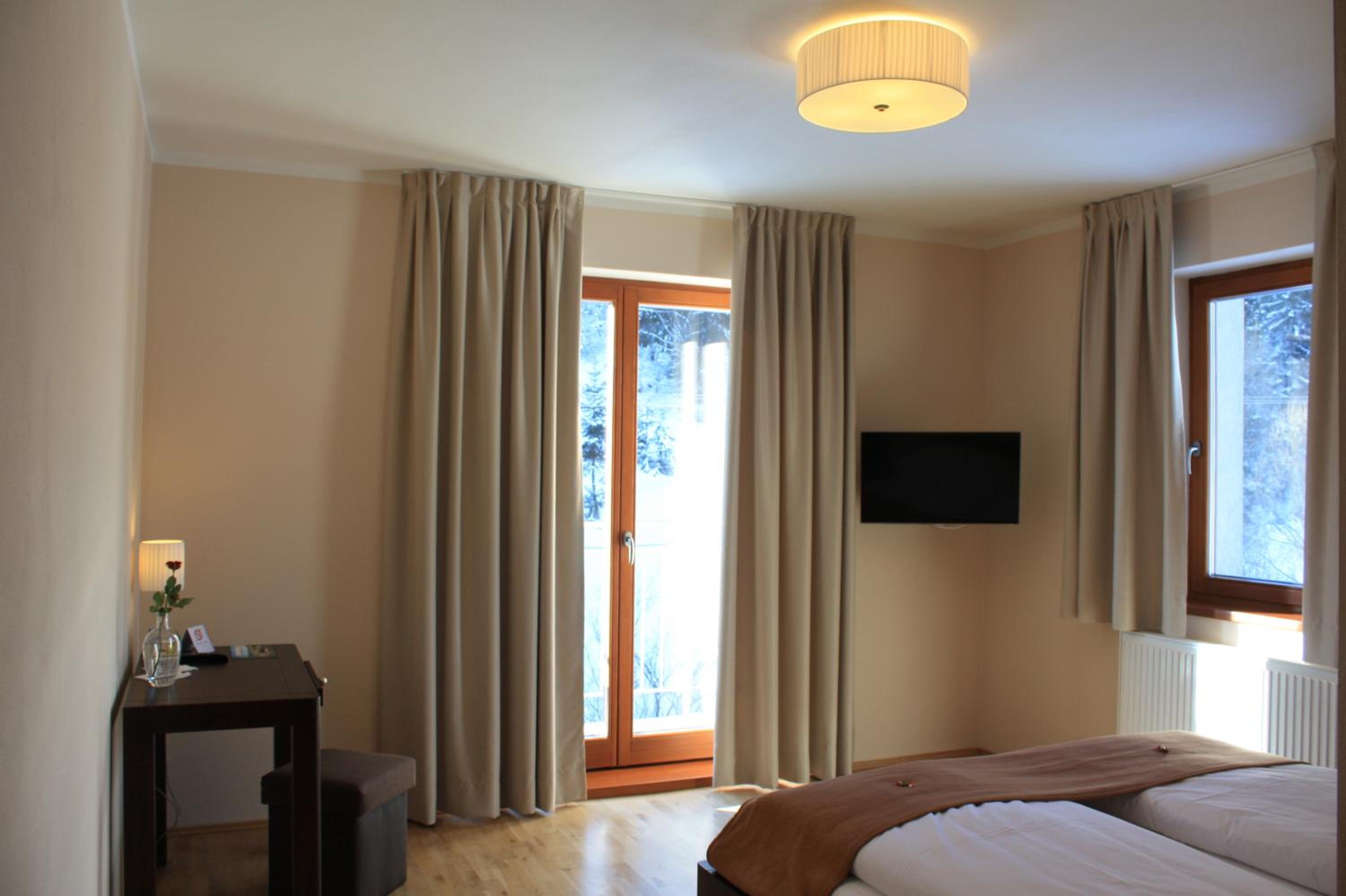 Double Room with Garden View - Photo 2