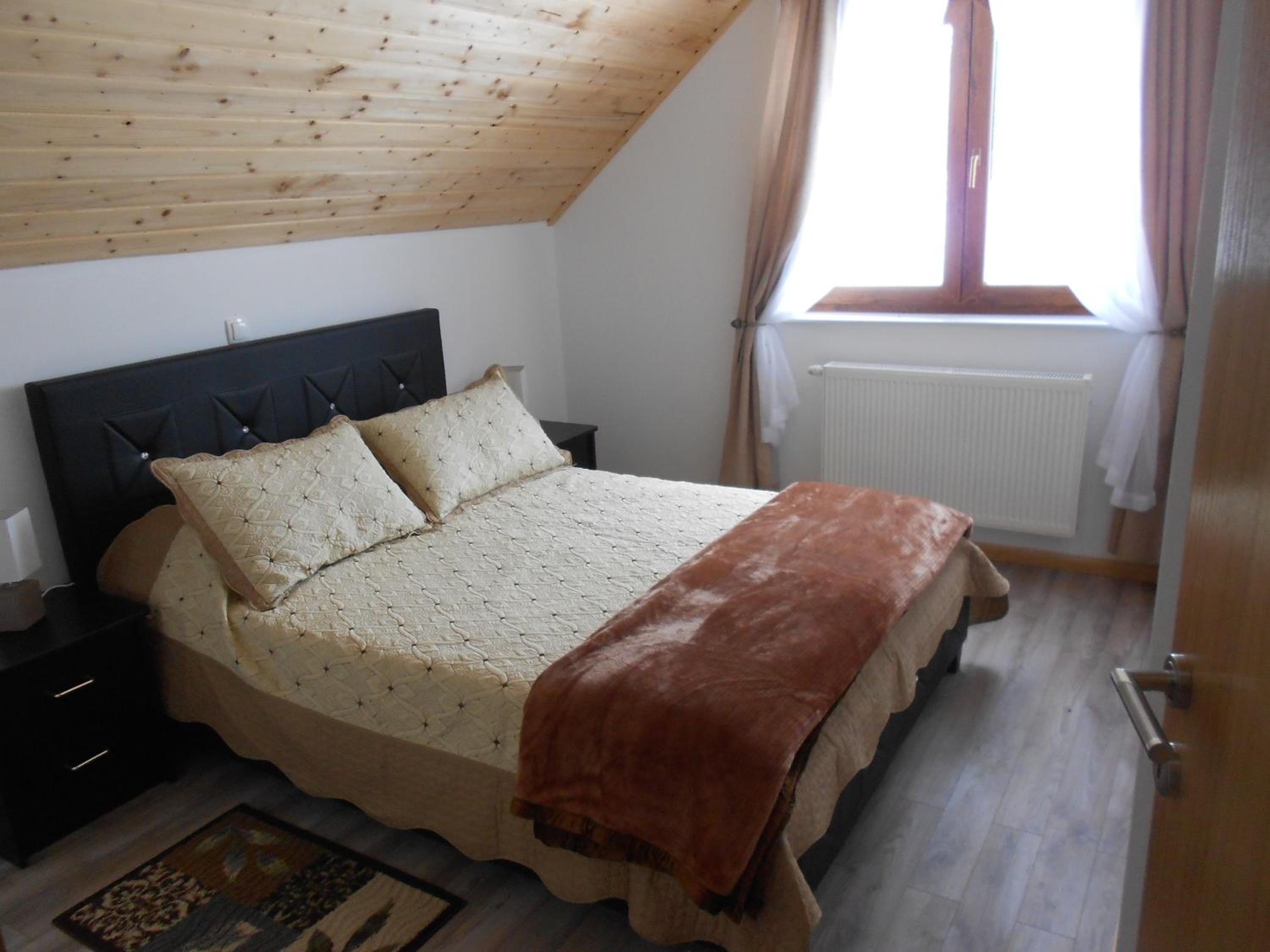 Double Room with Private Bathroom photo 2