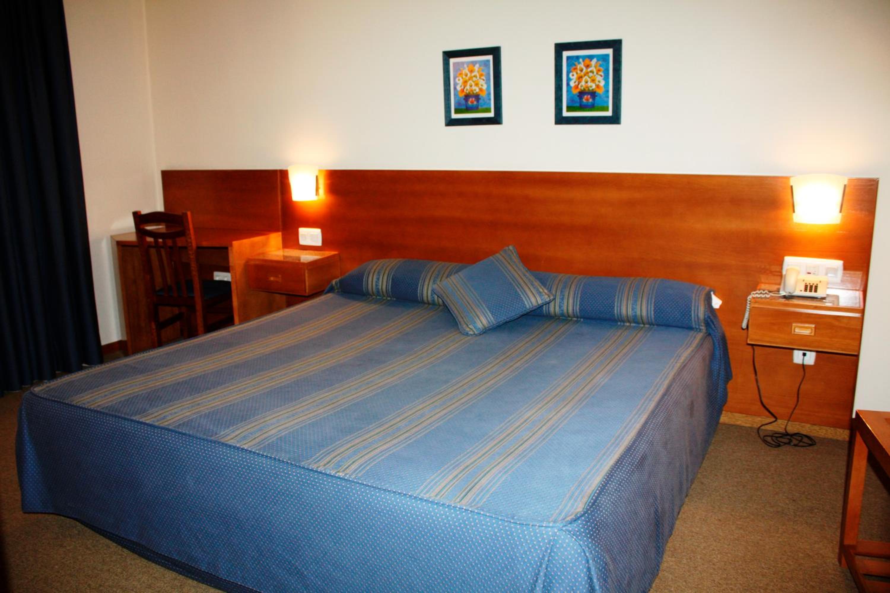 Quadruple Room - Photo 2