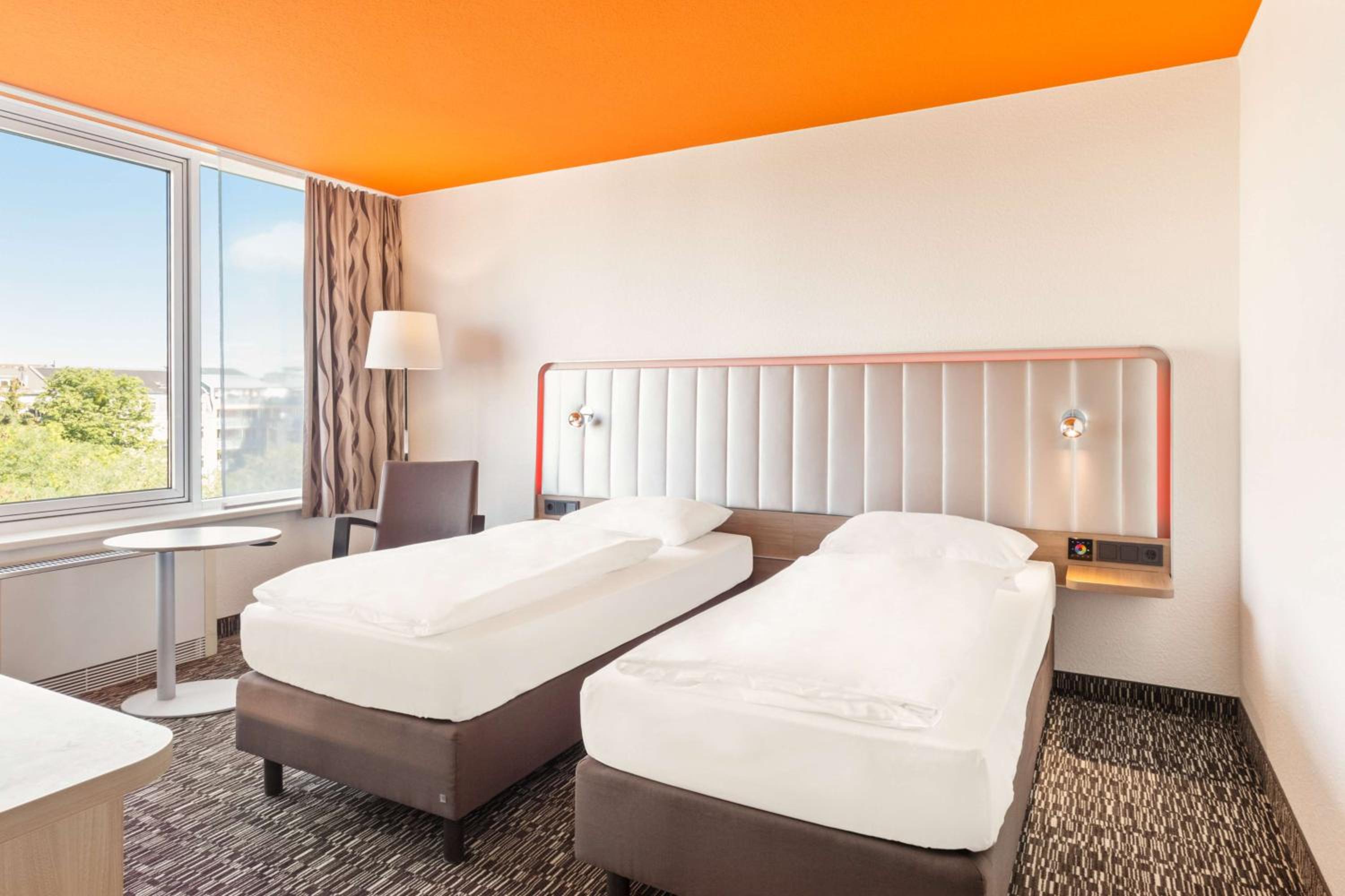 Comfort Twin Room - Higher Floor - Photo 1