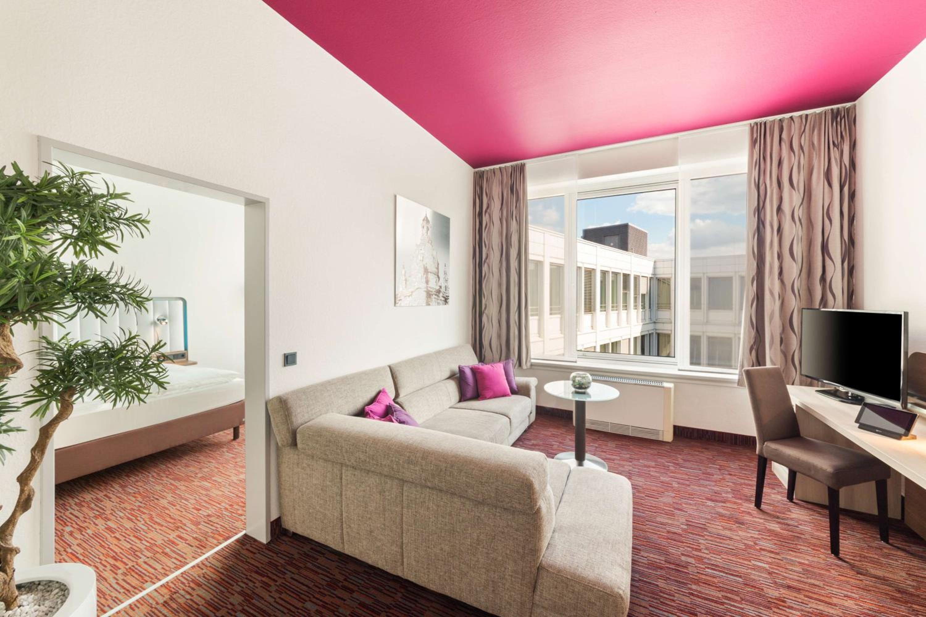 Double Suite with Separate Living Area - Top Floor - Photo 4