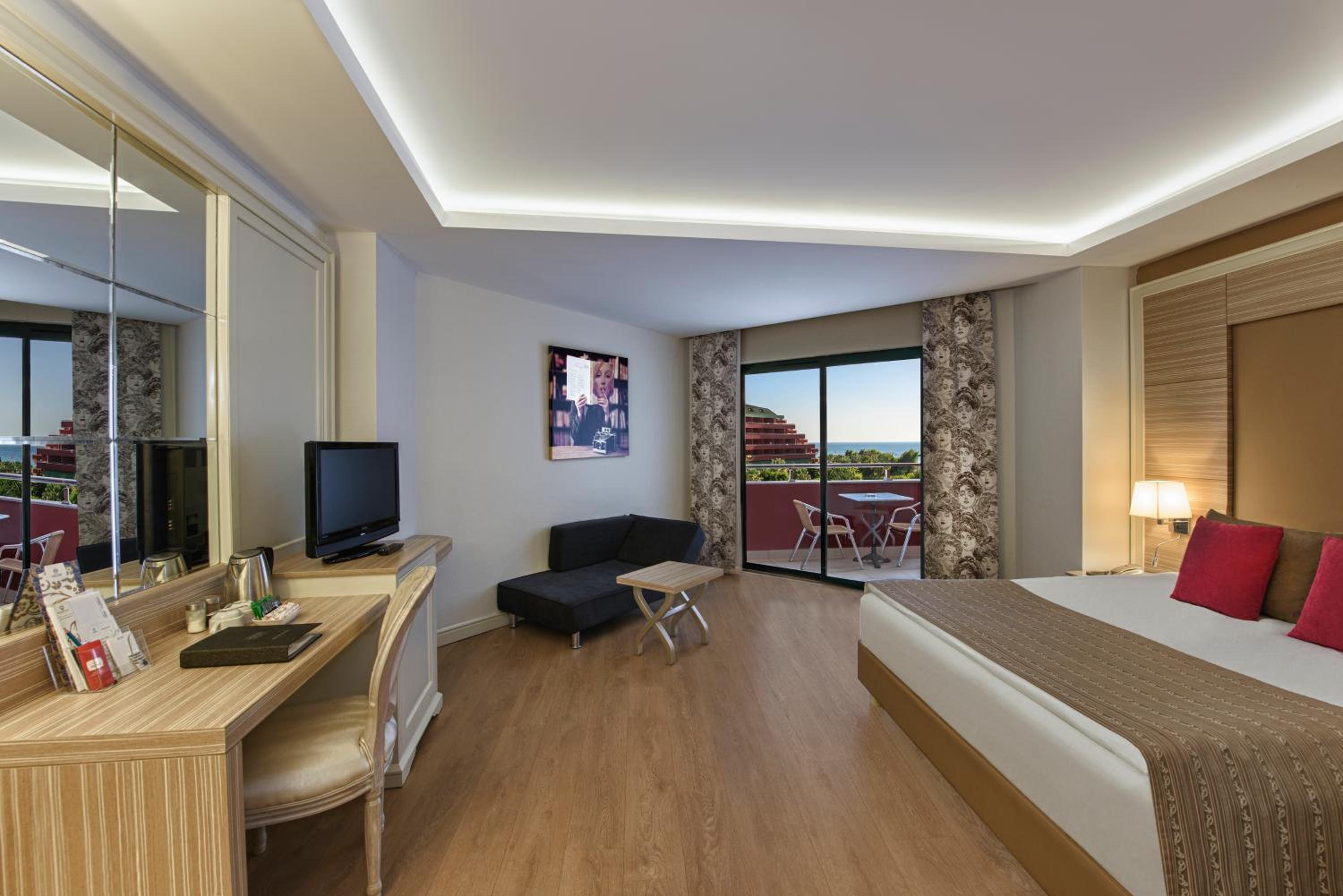 Family Room photo 1