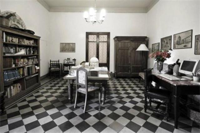 Triple Room with Private Bathroom - Photo 2