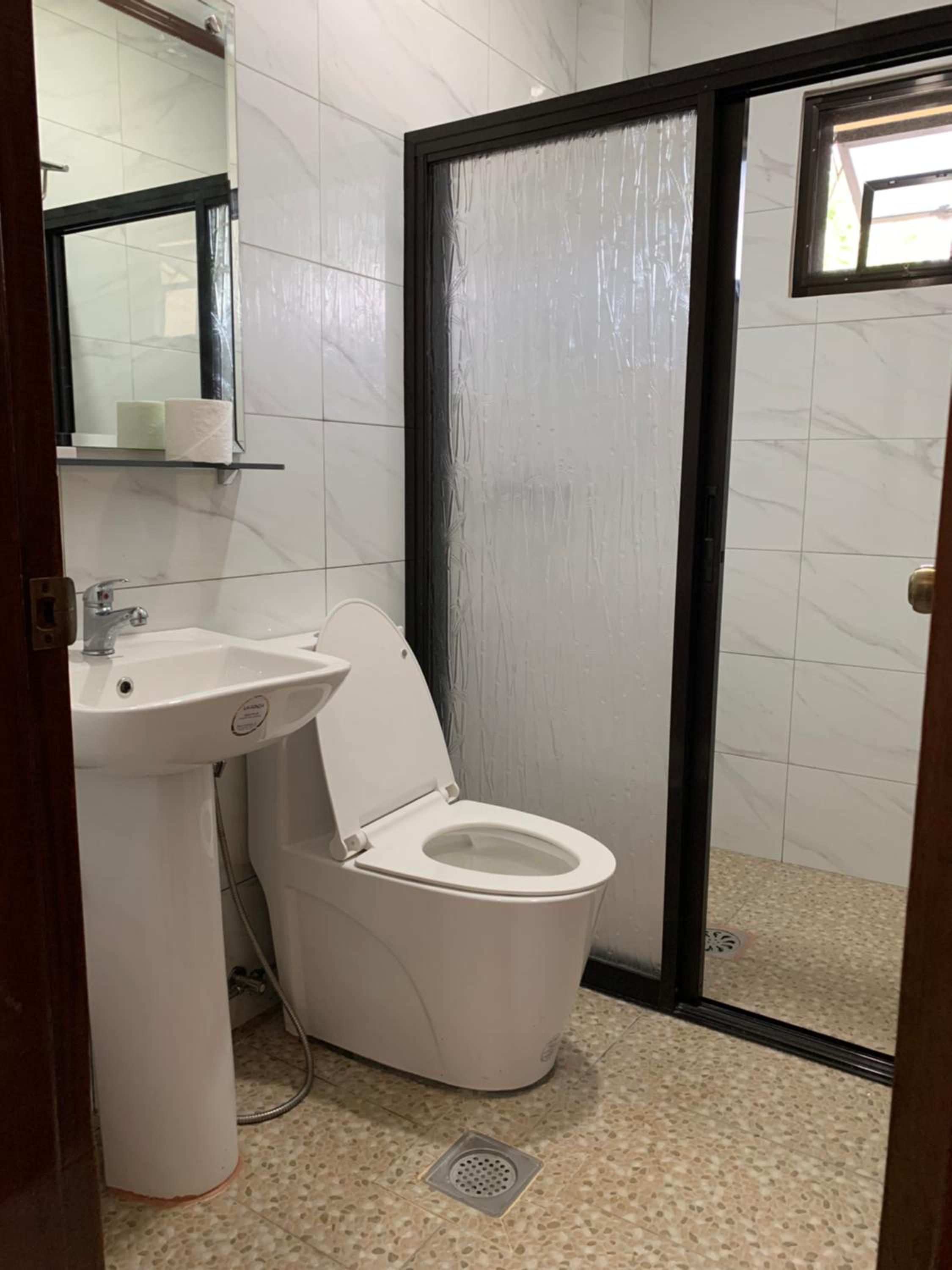 Queen Room - Disability Access photo 3