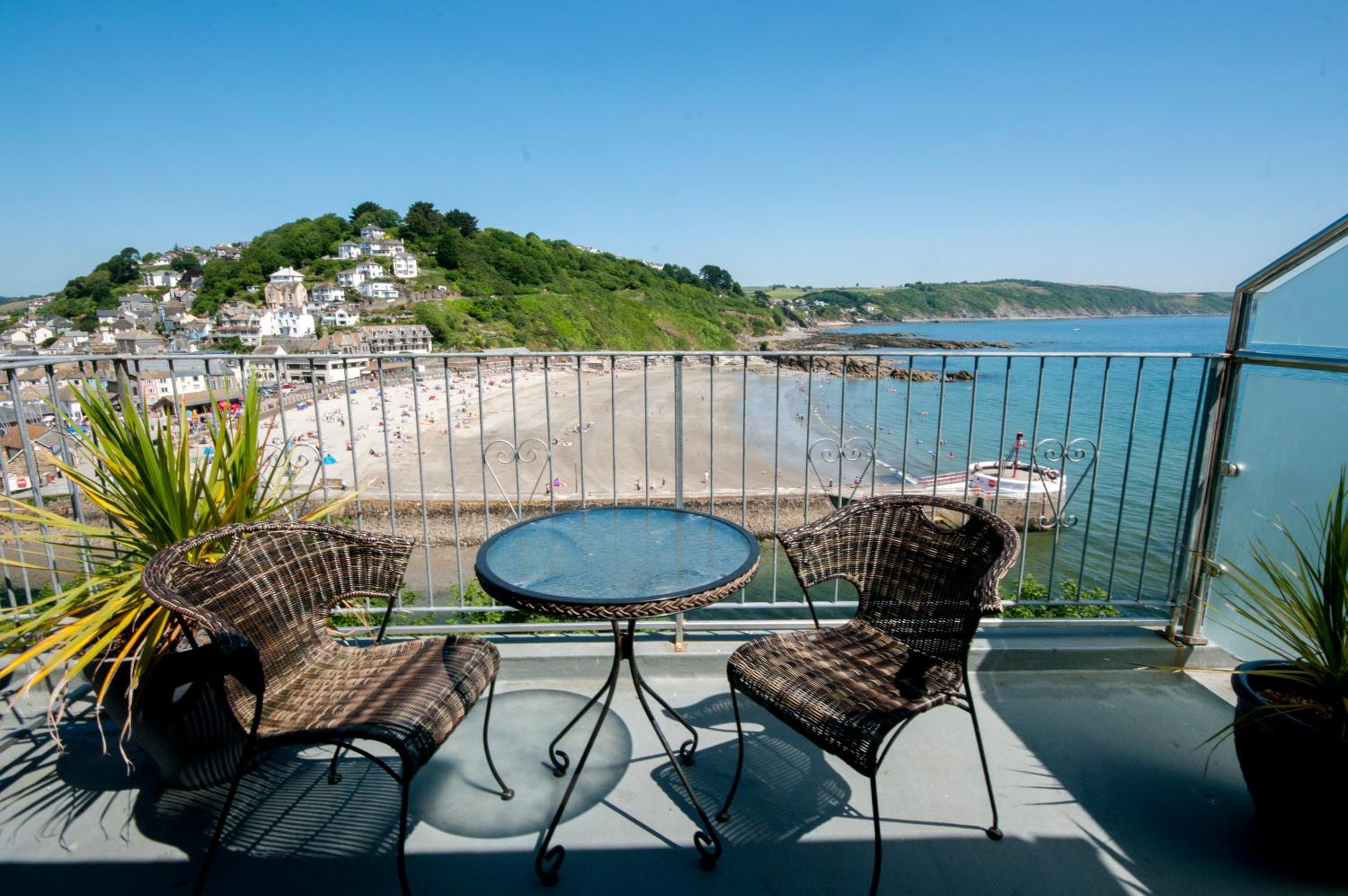 Helford Room, Deluxe Double, Balcony photo 3