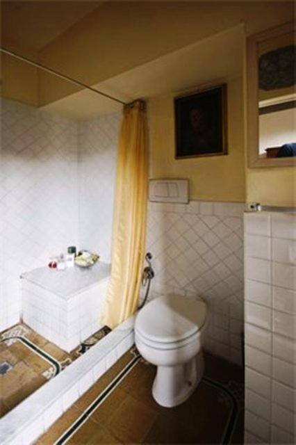 Triple Room with Private Bathroom - Photo 9
