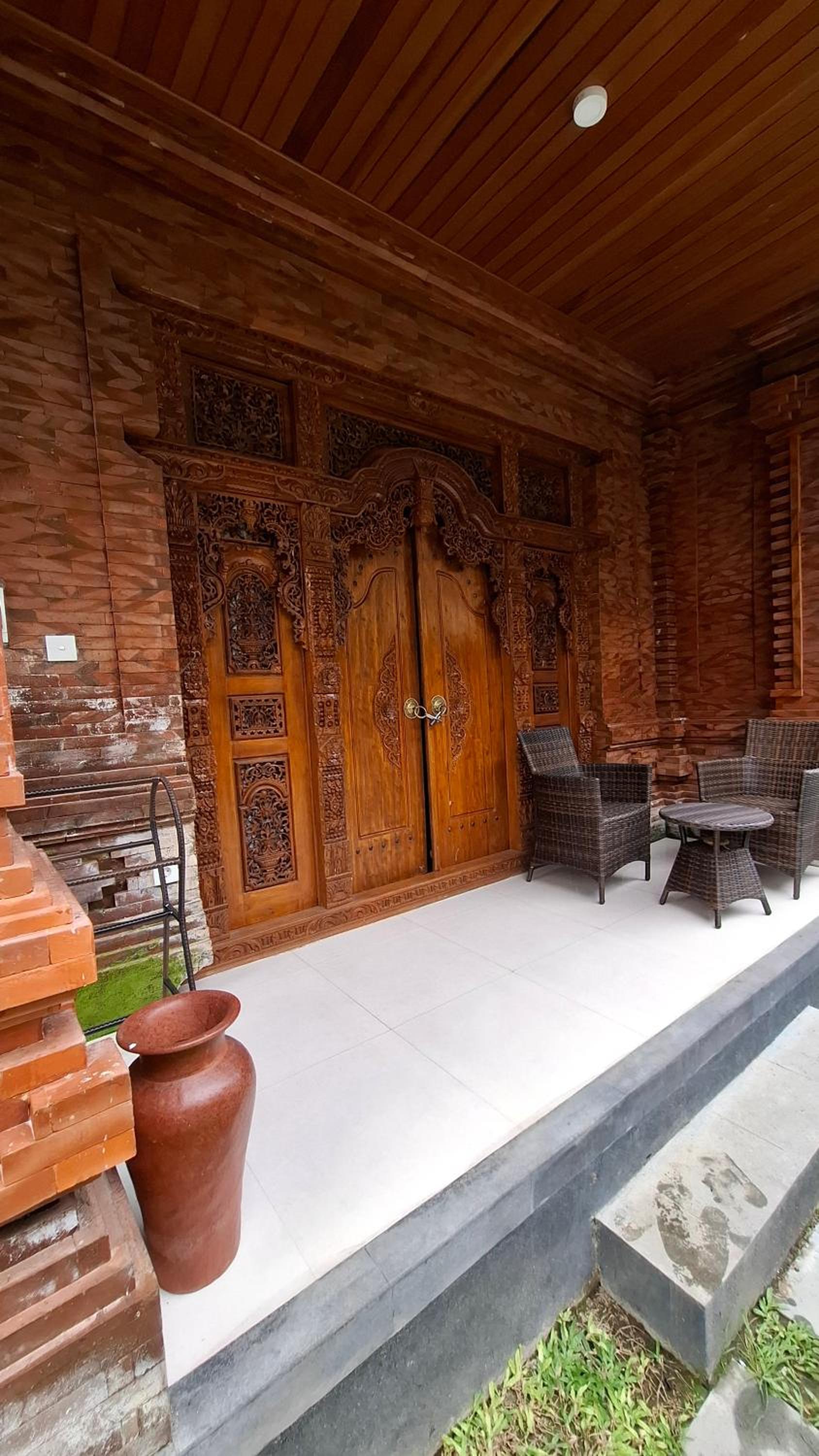 One-Bedroom Villa with Pool View and Garden View