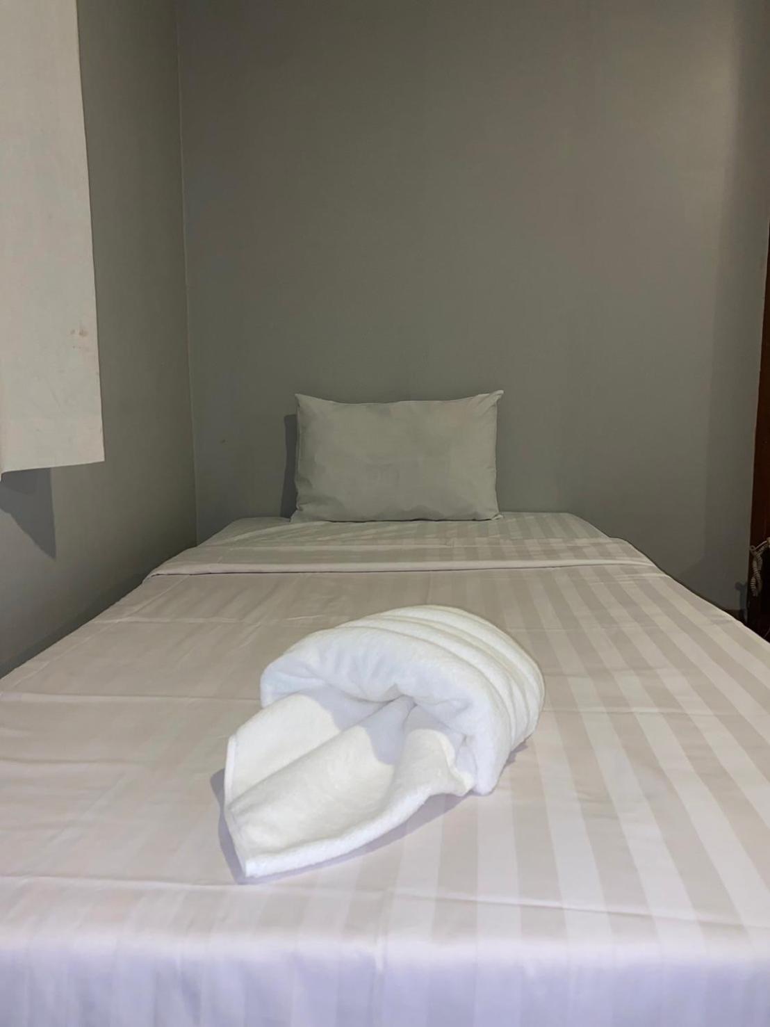 Standard Triple Room - Photo 4
