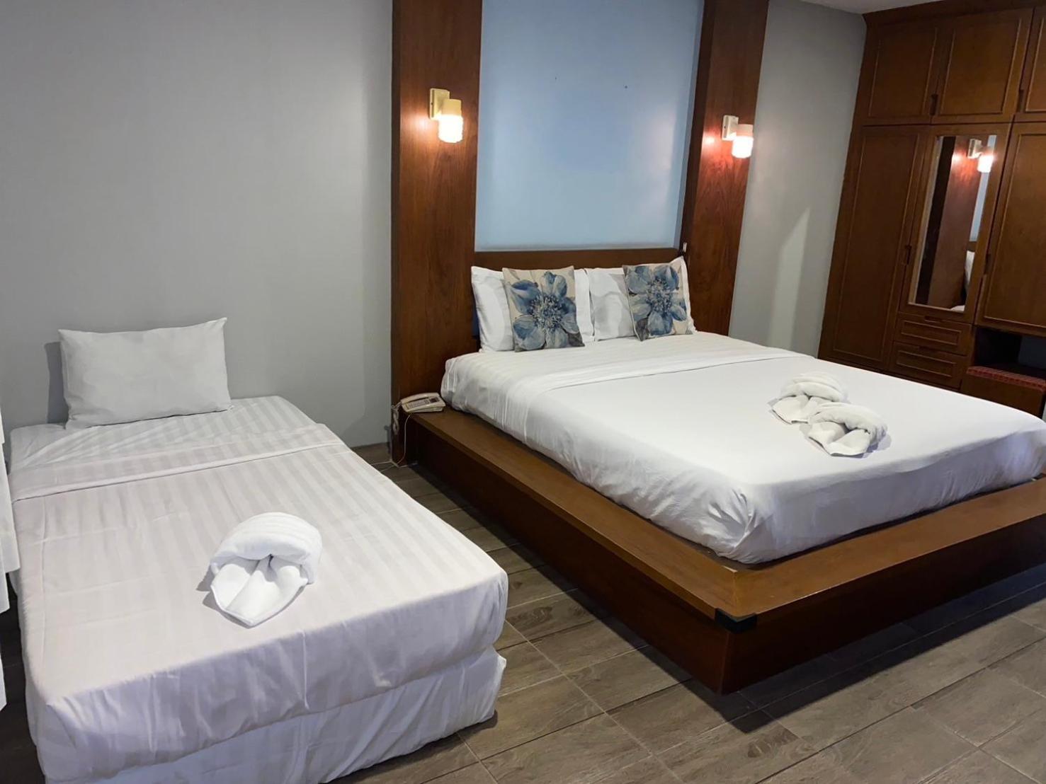Standard Triple Room - Photo 1