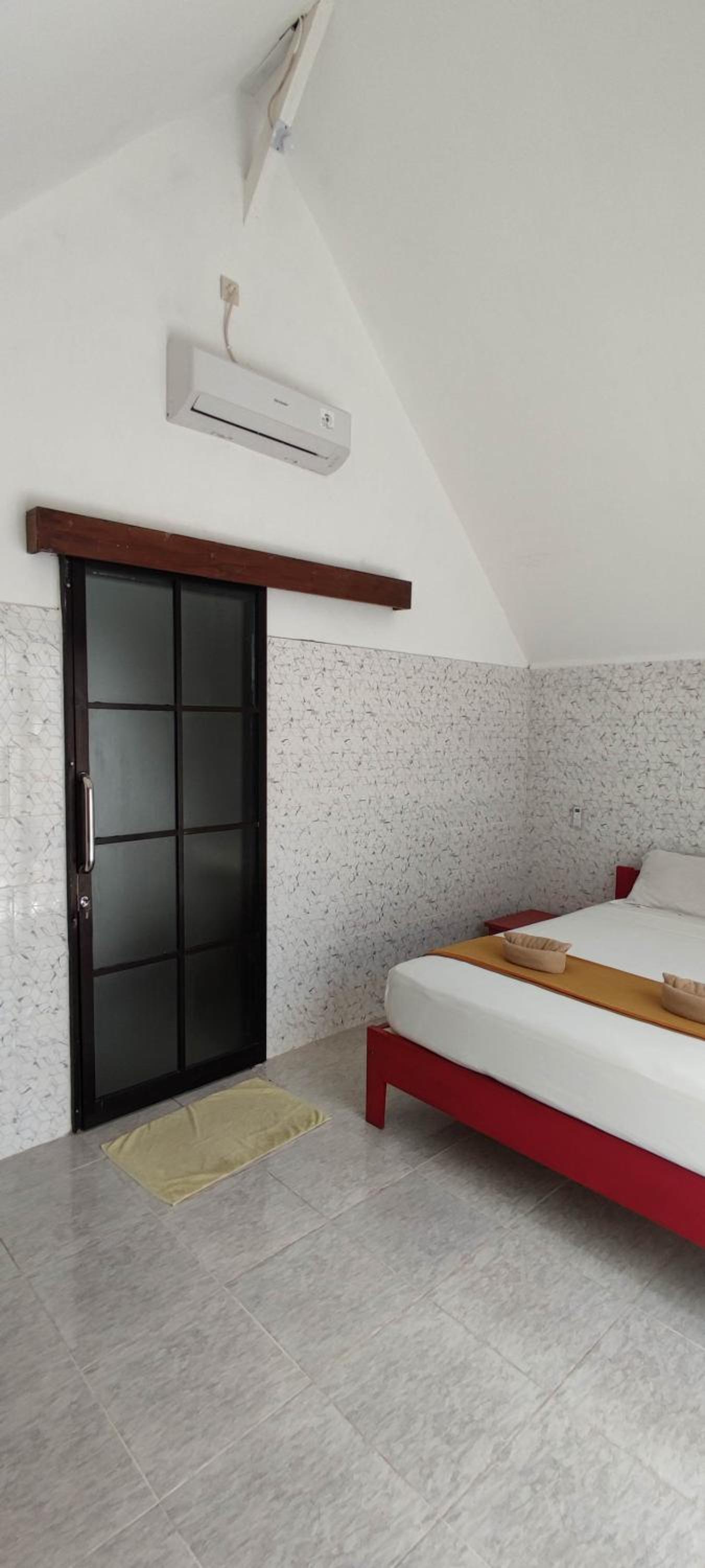 Superior Bungalow - Photo 4