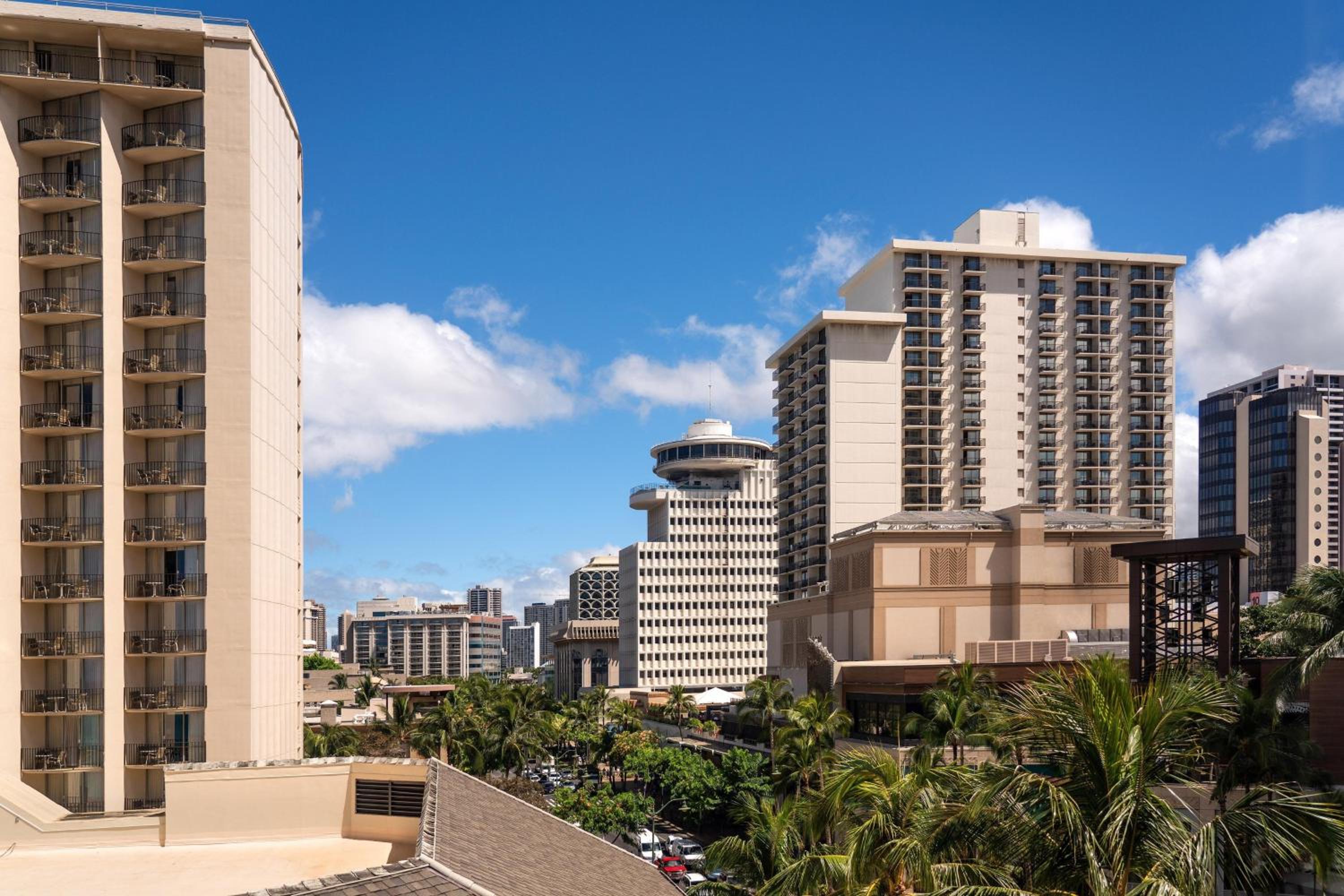 Tower Waikiki City View King - Photo 2