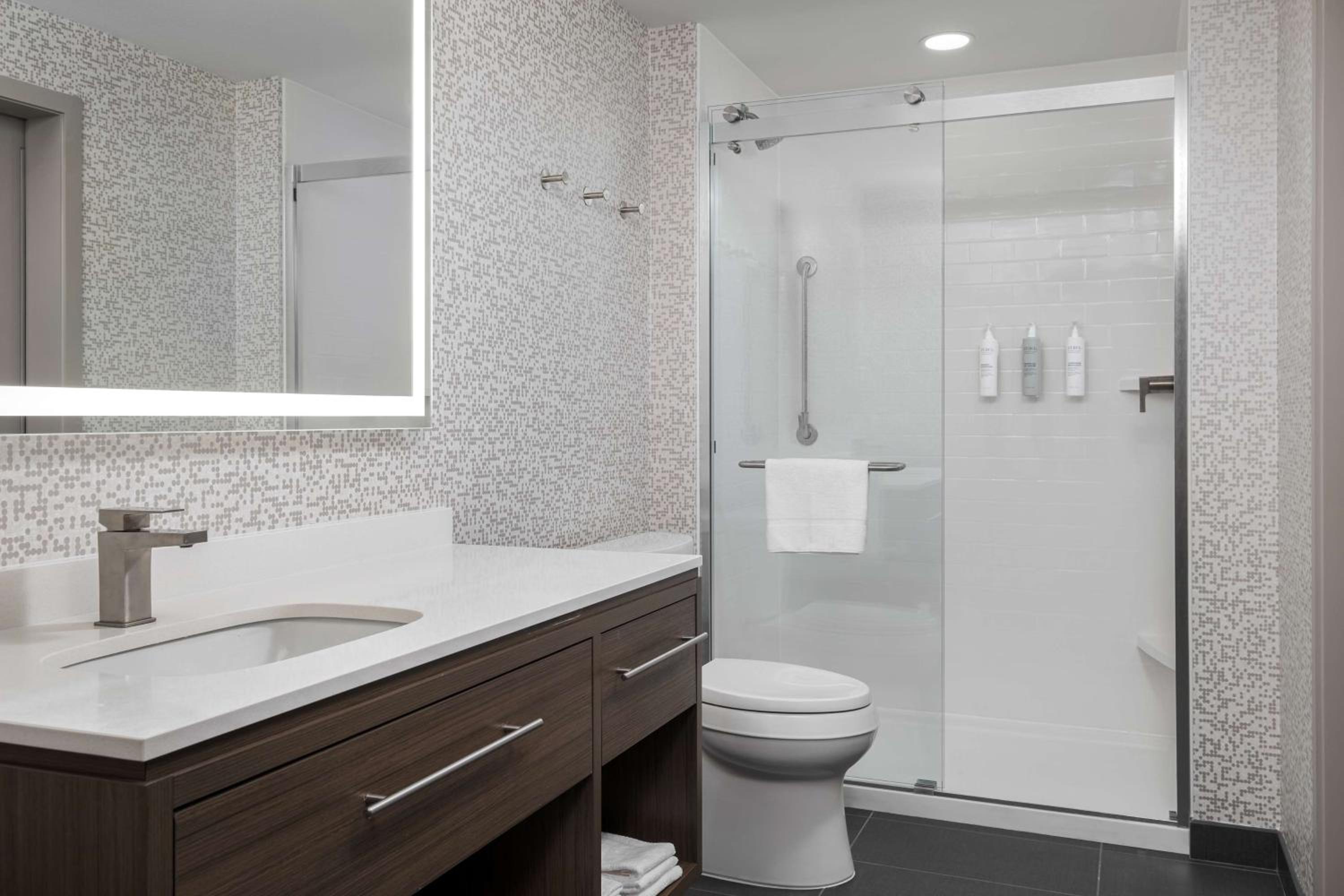 Home2 Suites By Hilton Phoenix Midtown 3
