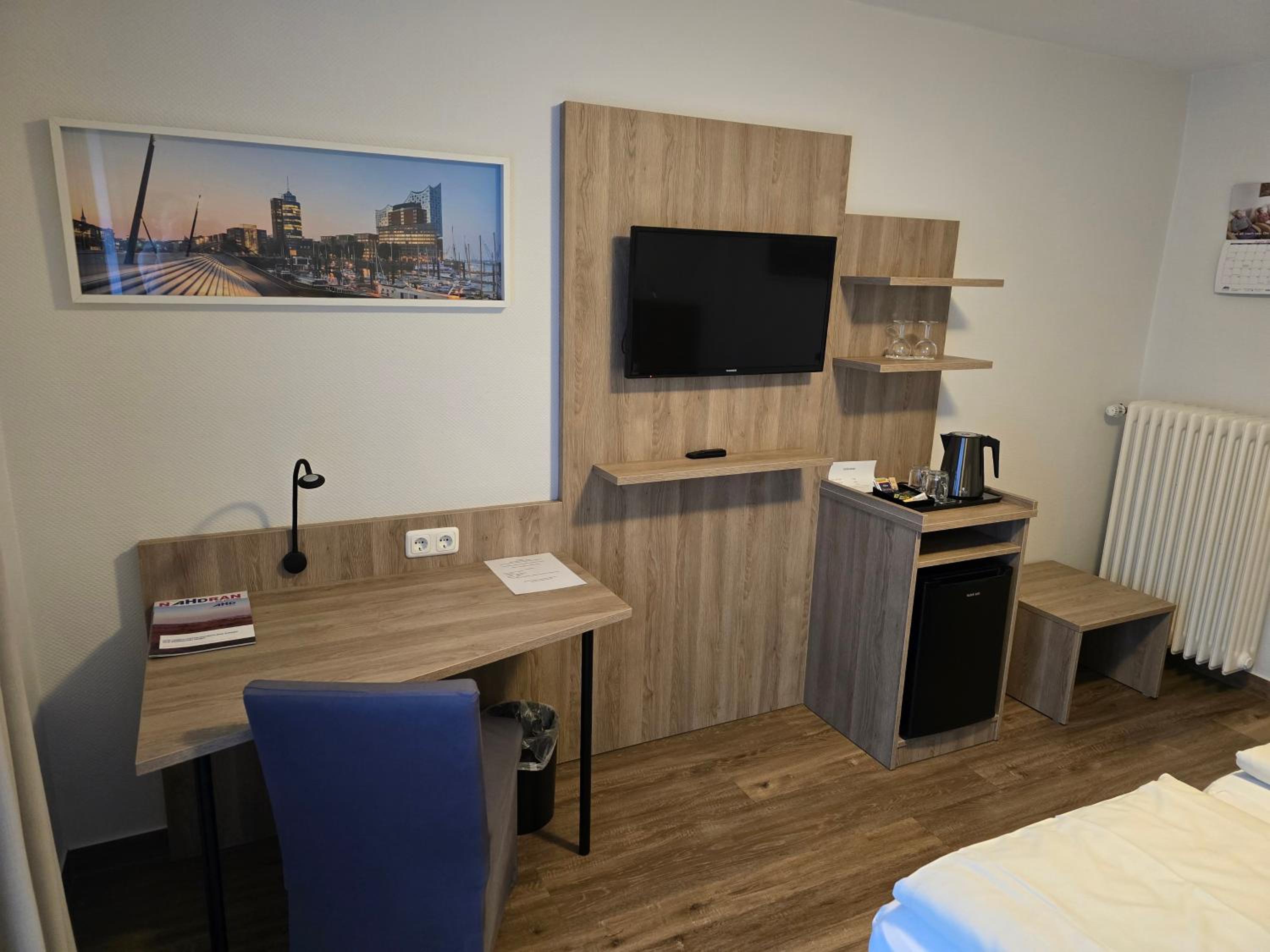 Deluxe Double or Twin Room - Photo 2