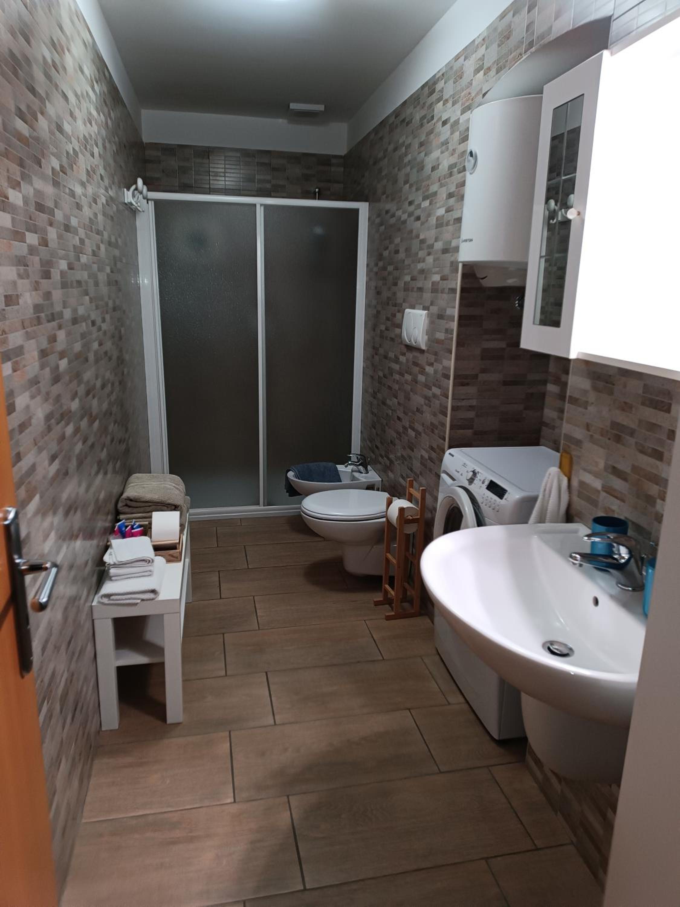 Double Room With Private Bathroom photo 2