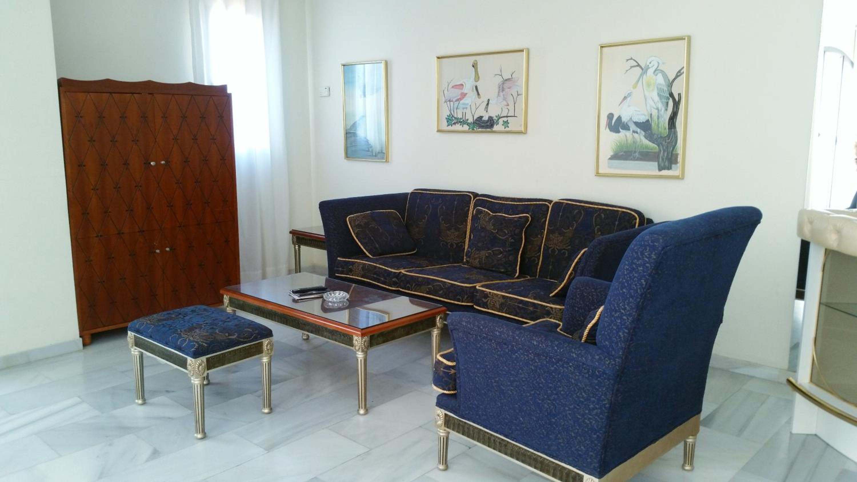 Three-Bedroom Apartment with Sea View (6 Adults) - Photo 1